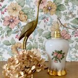 Vintage tulip ride in white opaline drawings of roses