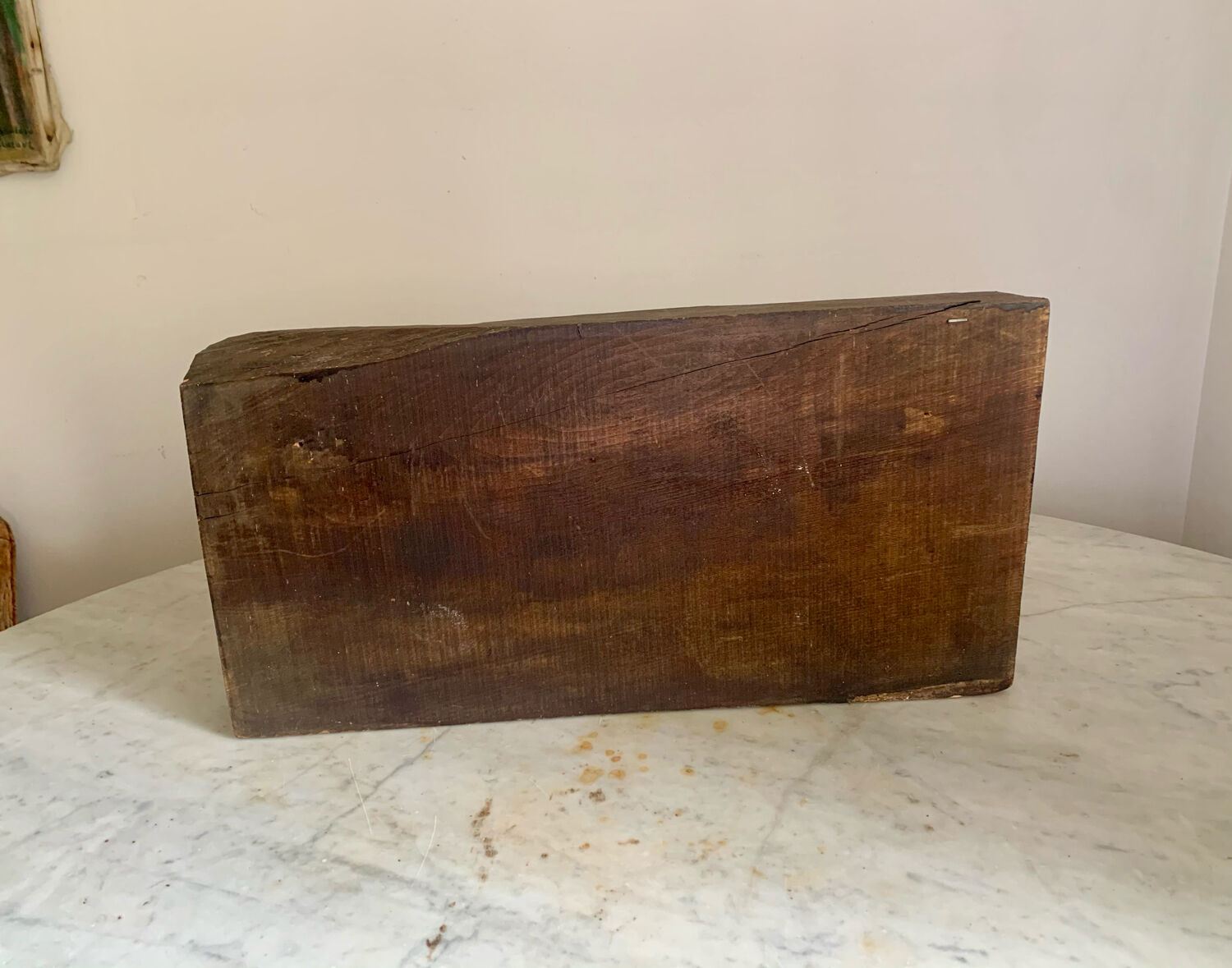 Carved wooden room decoration