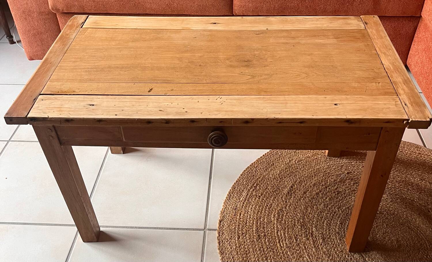 Old farmhouse coffee table in solid wood, 1 drawer