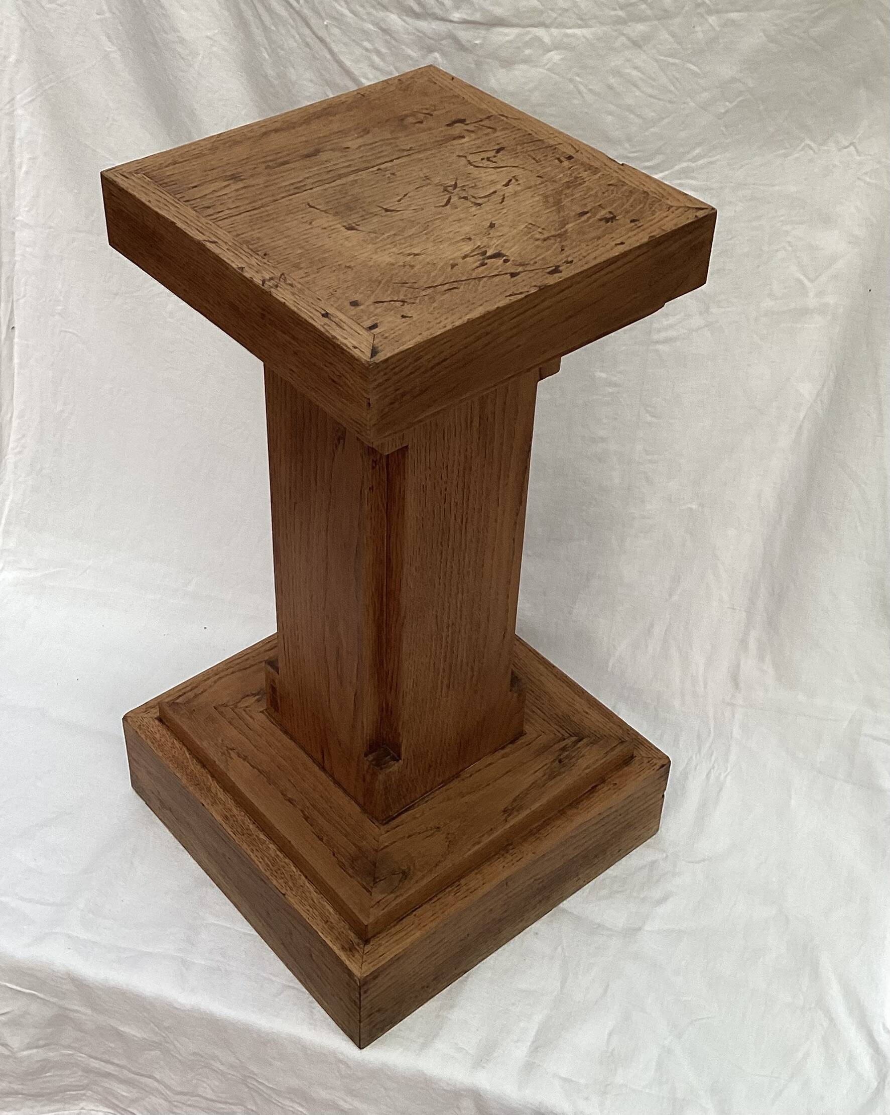 Oak wood column dimensions: height -70cm - width -38cm-