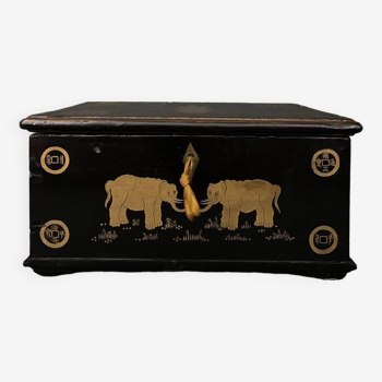 20th century Indian wooden box black lacquer decorated with animals with gold highlights