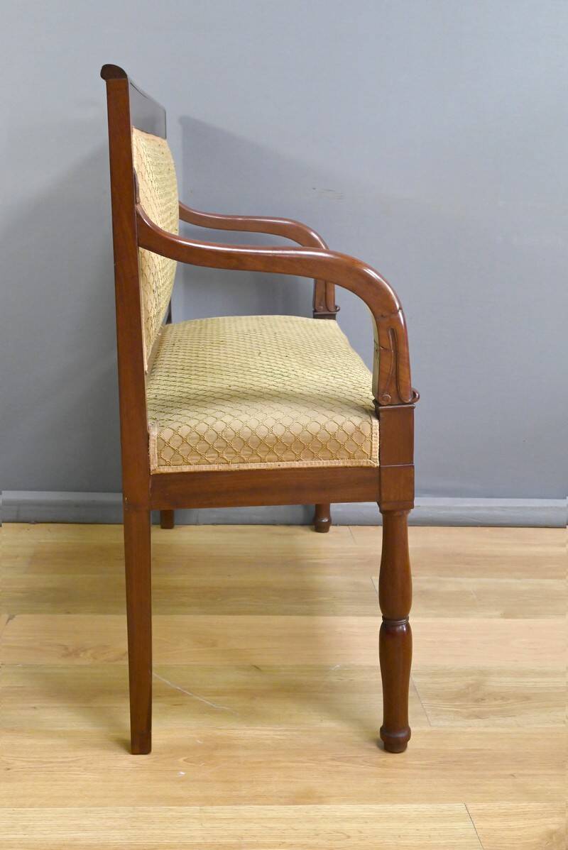 Mahogany landing sofa, Restoration period – Part 1, 19th century