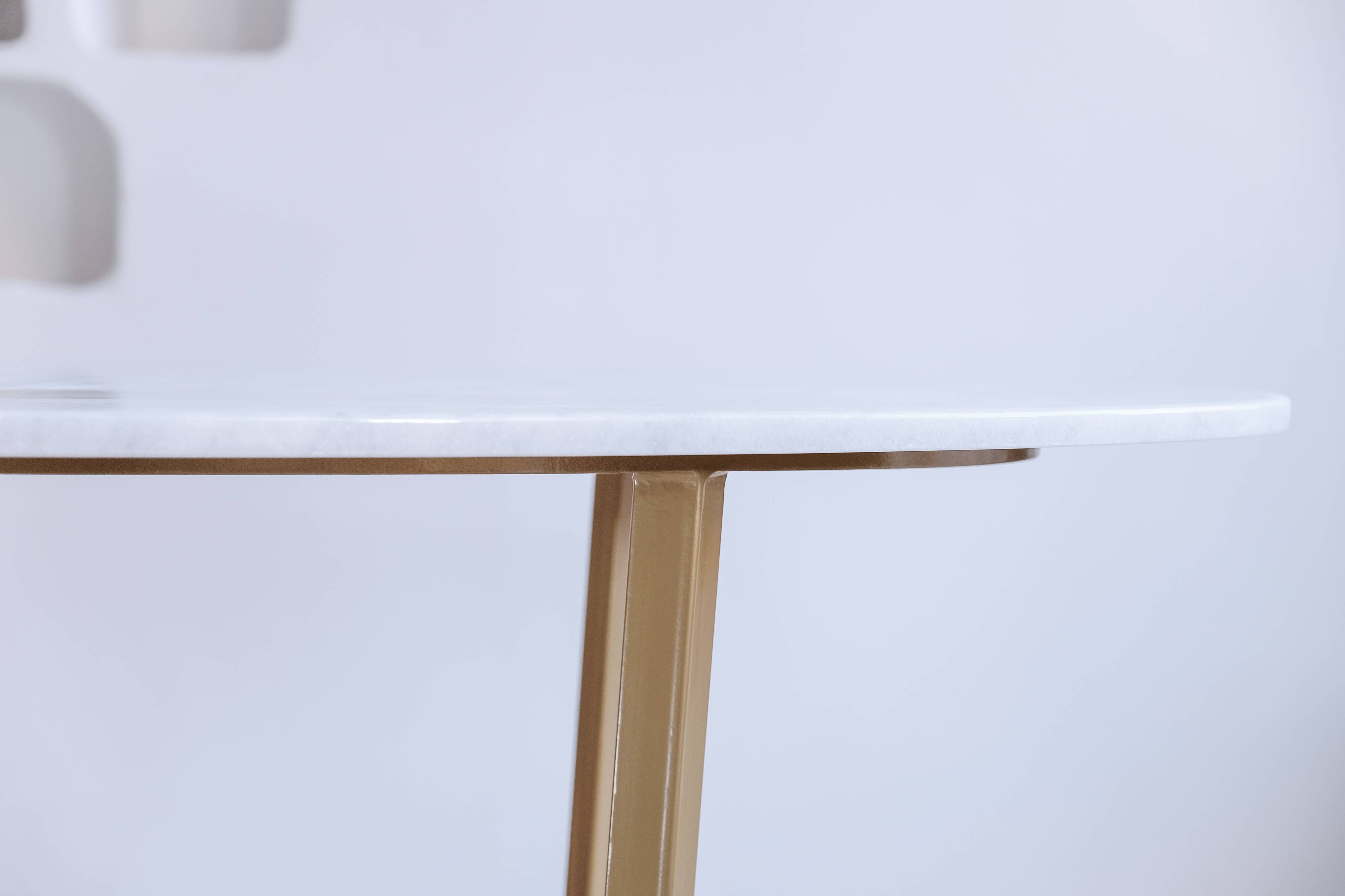 Oval dining table in white Ibiza marble