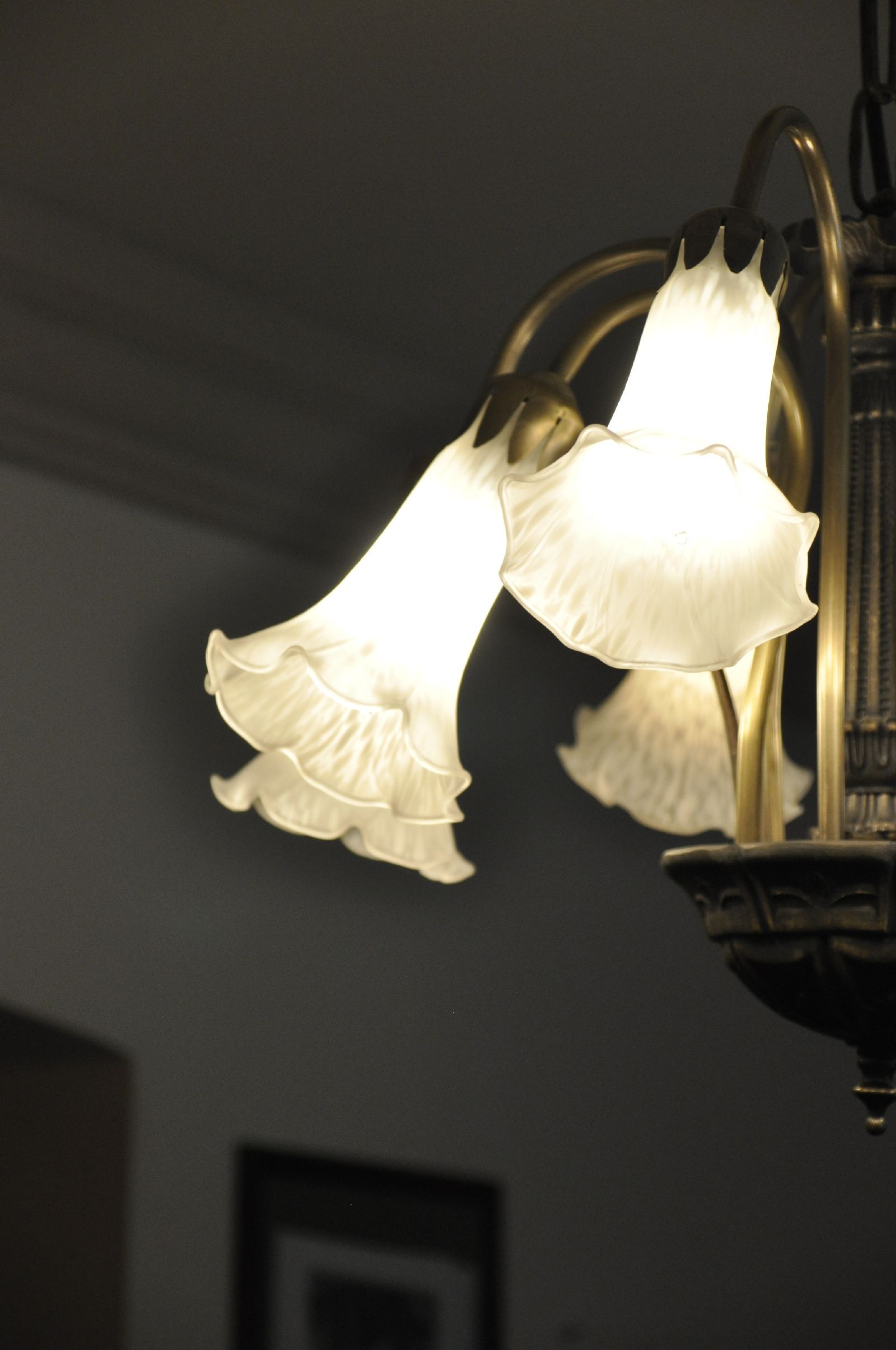 Lustre de salon metalwork
