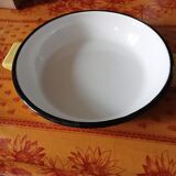 Plat émaillé à poignées