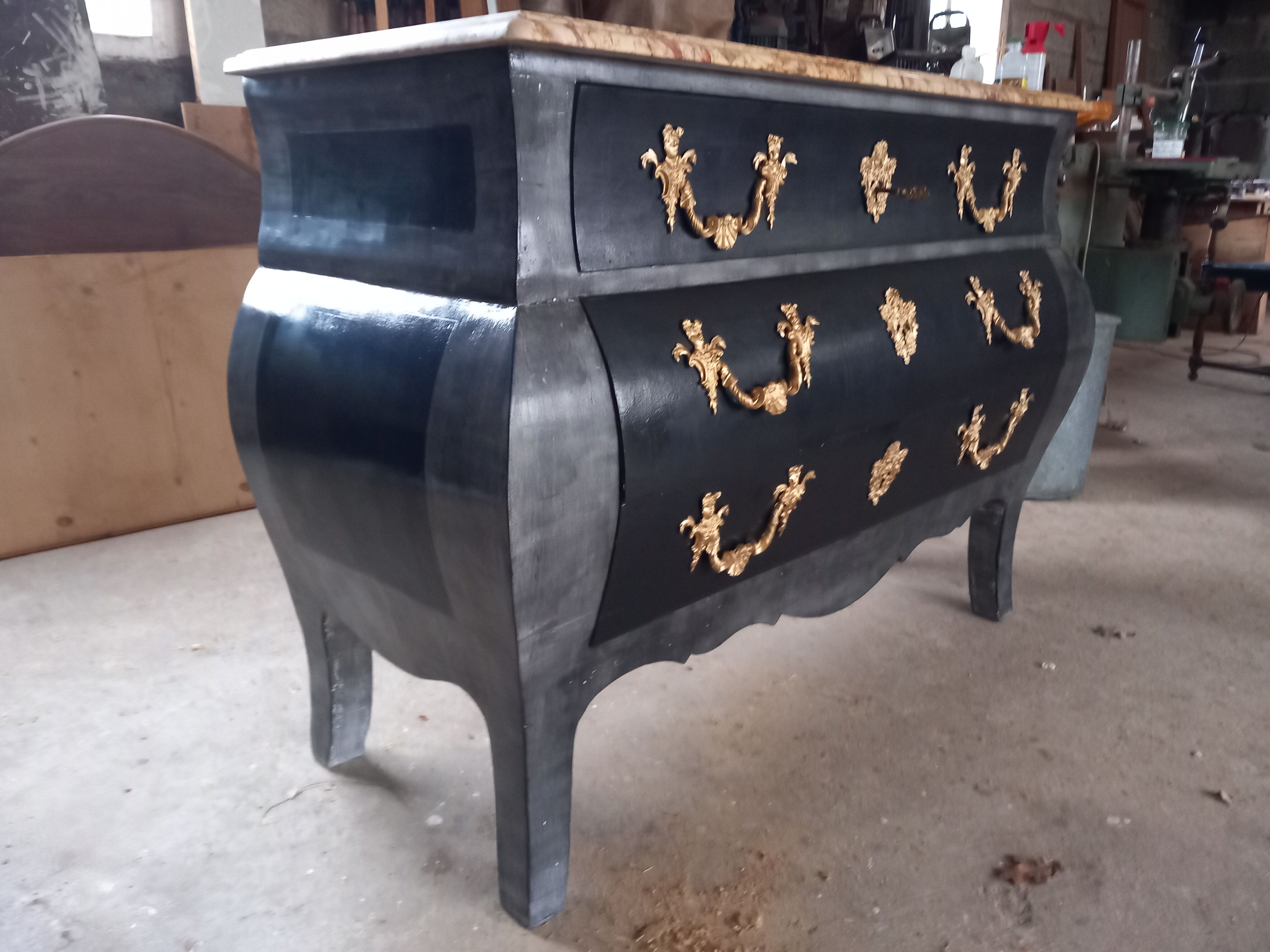 Chest of drawers Louis XV