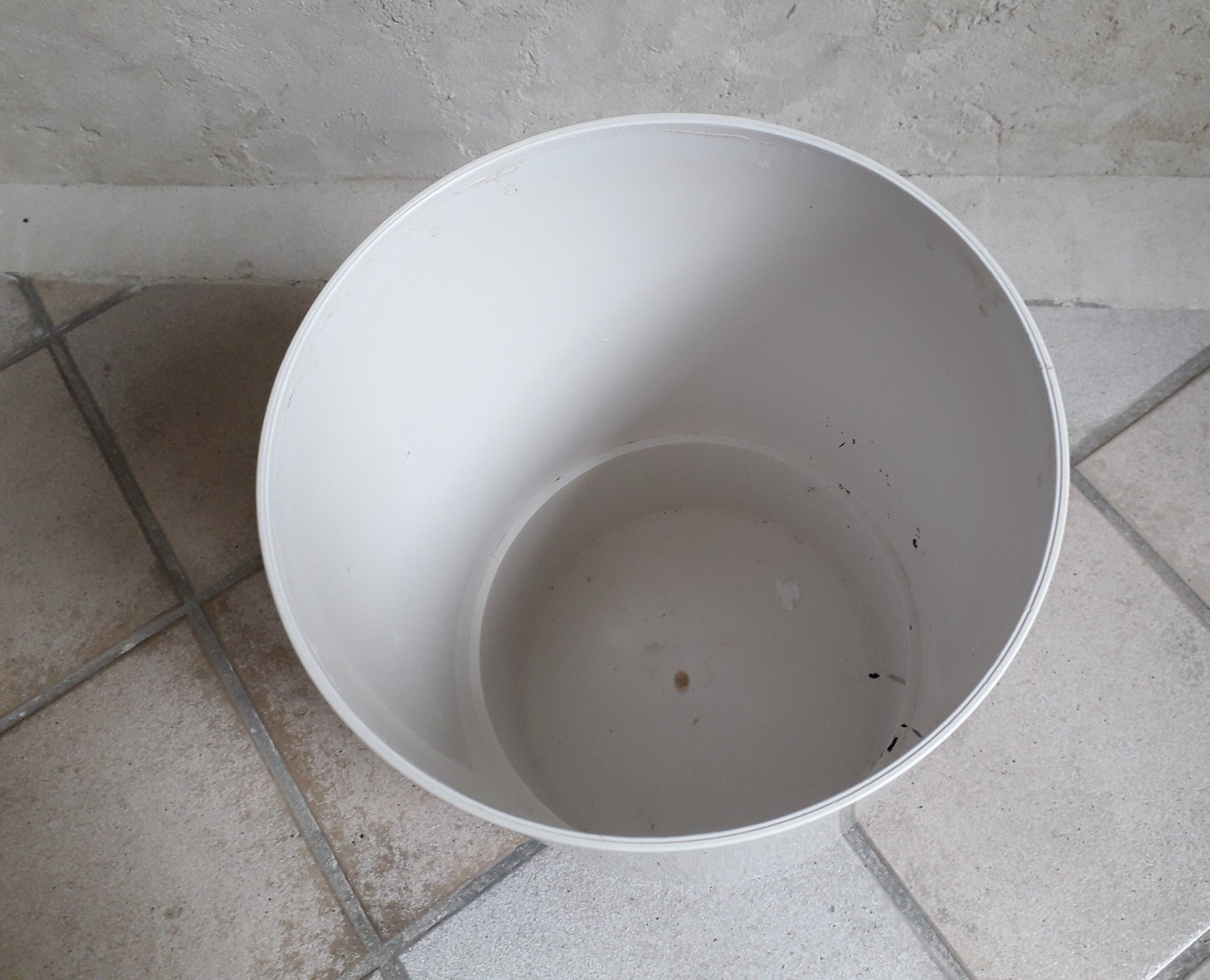 Manade wastepaper basket