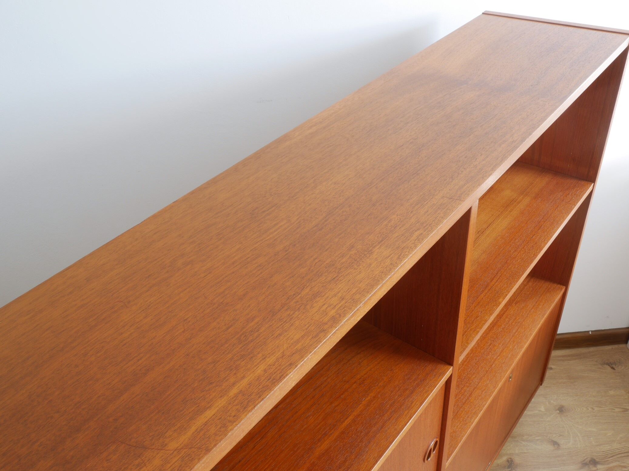 Bibliothèque en teck, années 1960