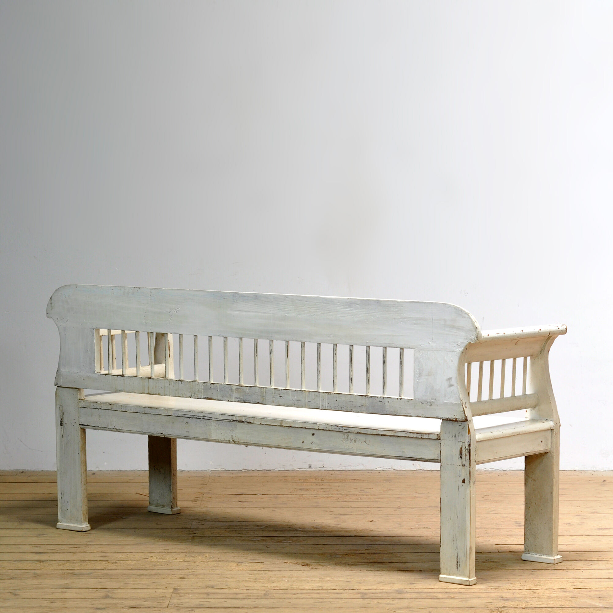 Antique pine bench, 1900s