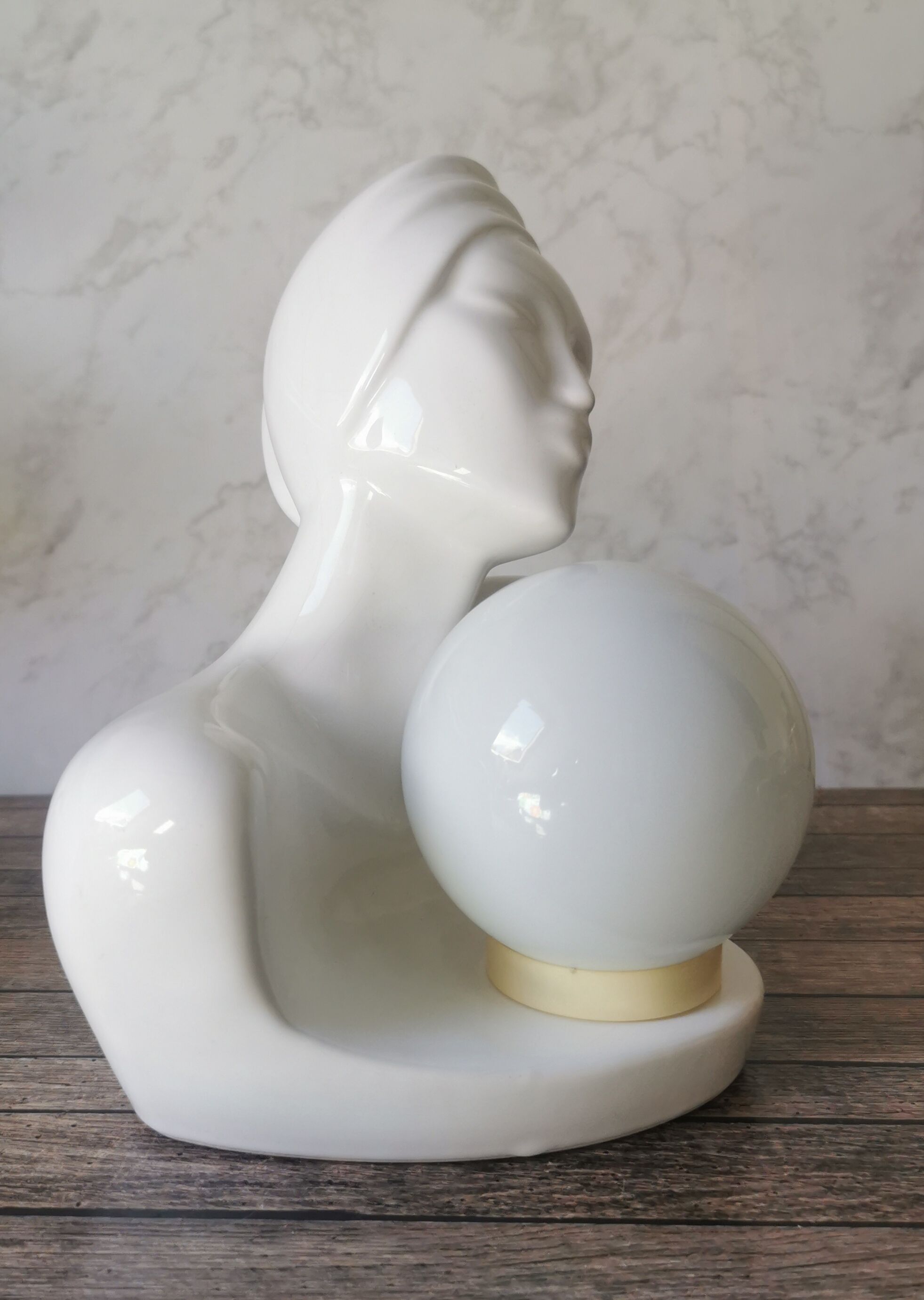 Women's lamp ceramic opal globe