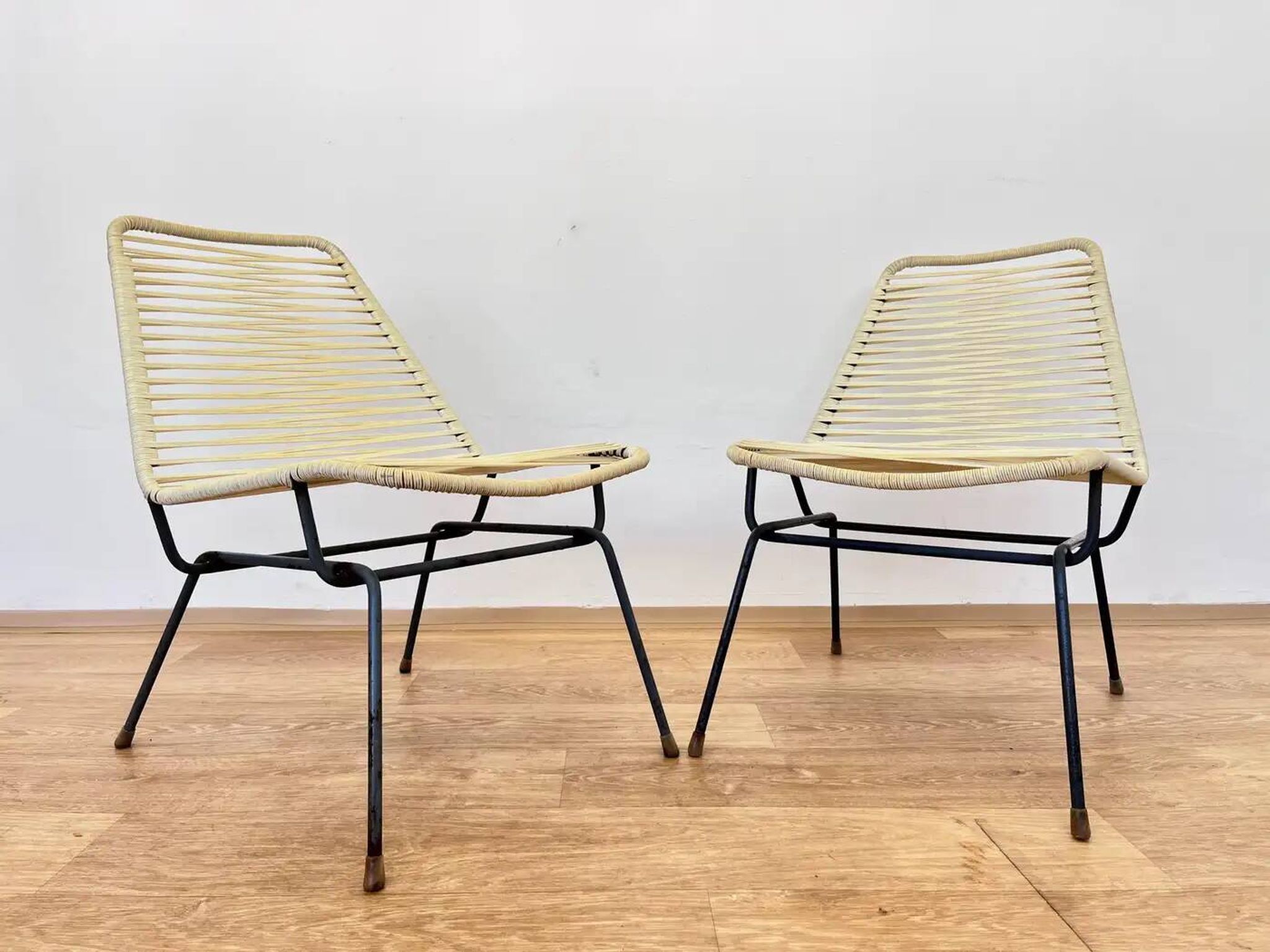 1970s Mid-century design pair of Spaghetti side chairs - Czechoslovakia