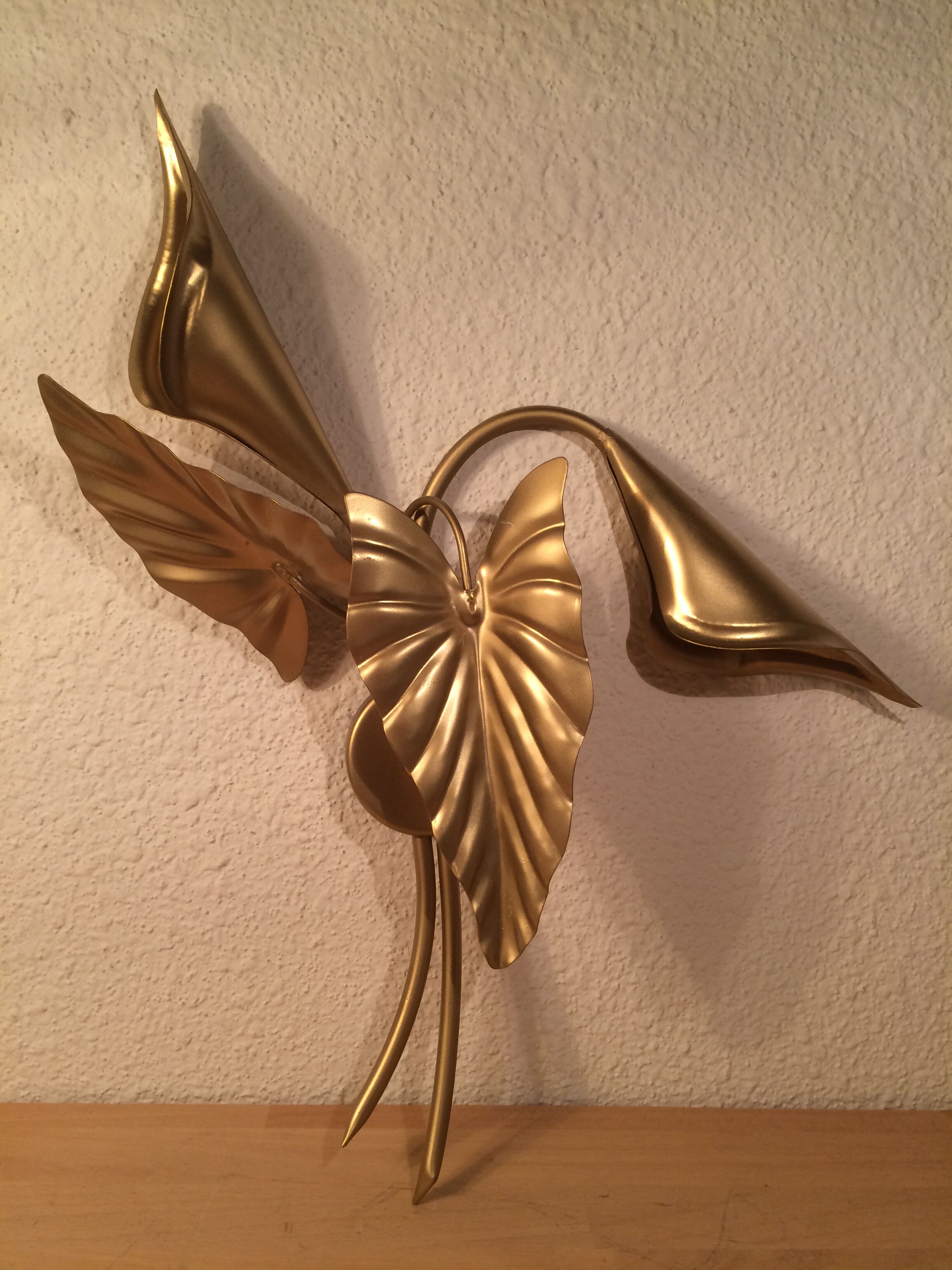 Vintage golden metal flower wall lamp