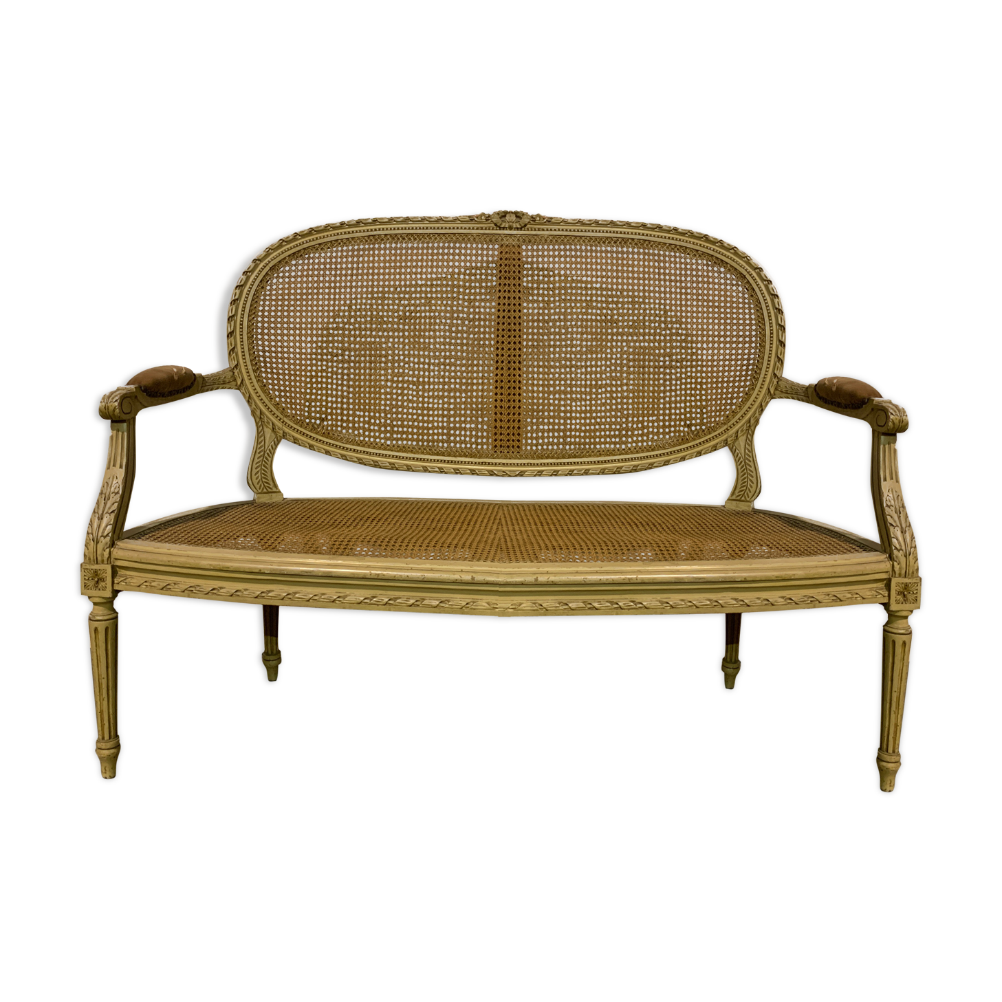 Braided wooden bench.