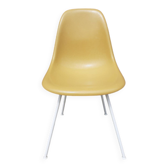 Eames Fiberglass DSX chair for Vitra.