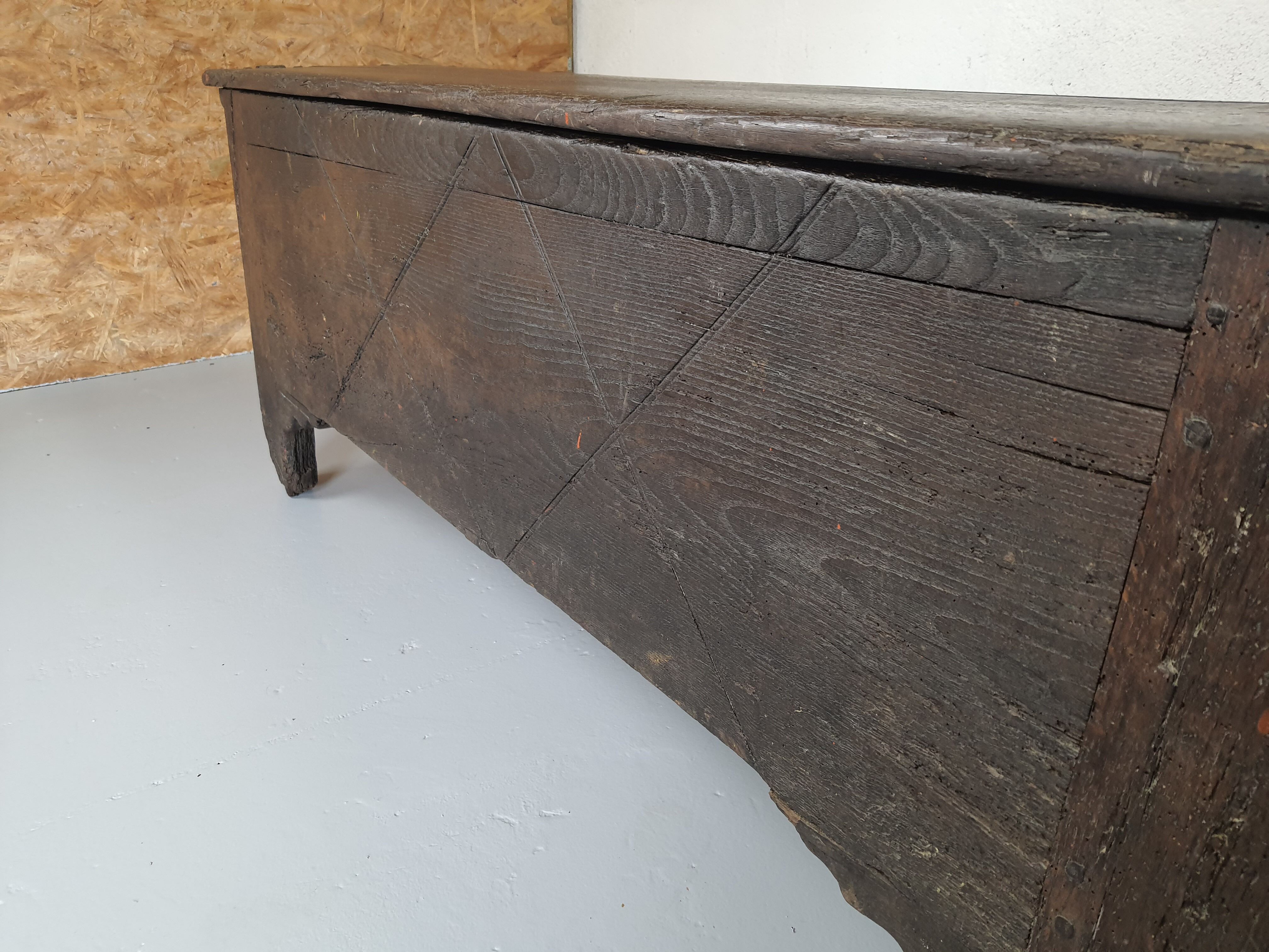 Maie ancient early 18th solid oak