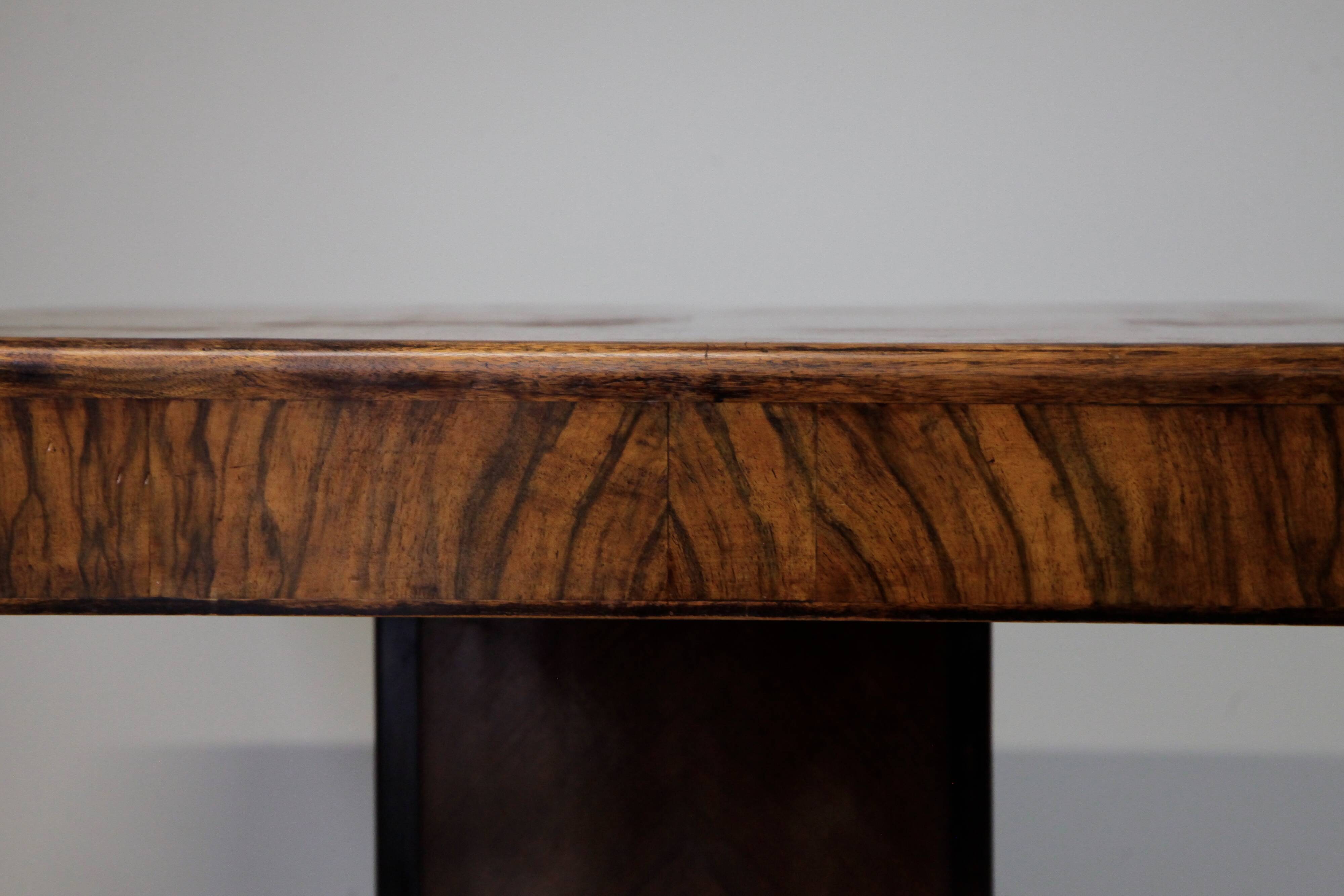 Art Deco Dining Table in Walnut Burl, 1930s