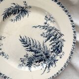 Round ironstone dish "Fougères" Gien late 19th century