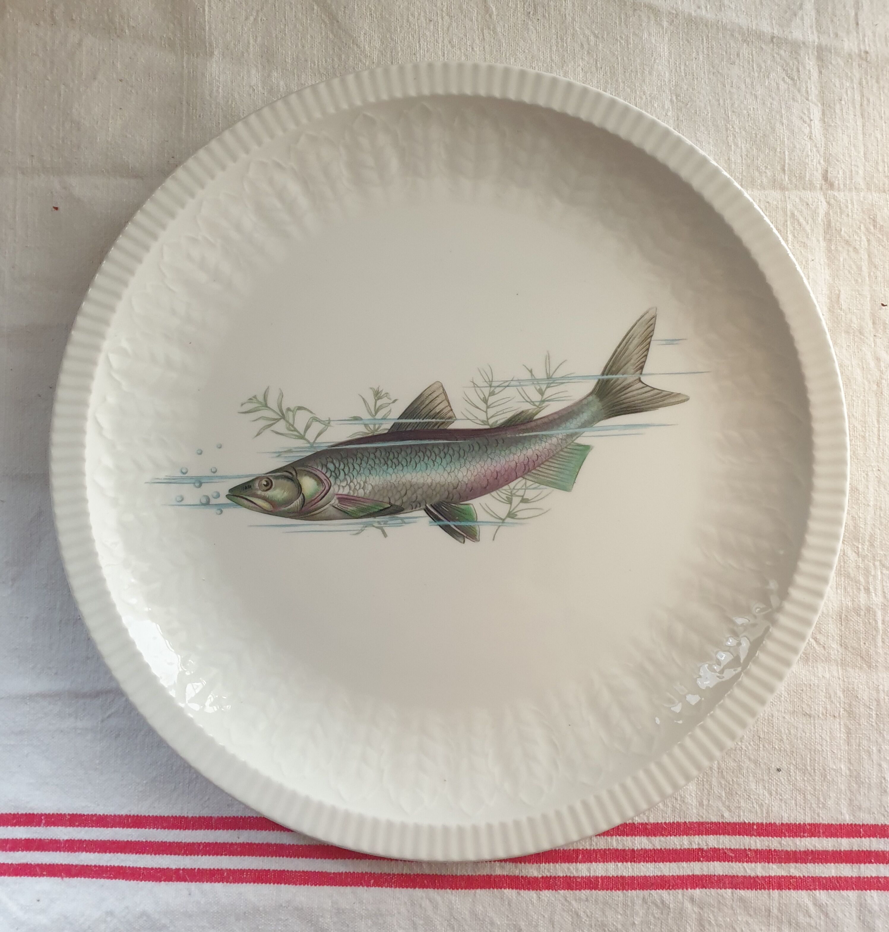 Fish set, 6 plates, sauce pot and saucer