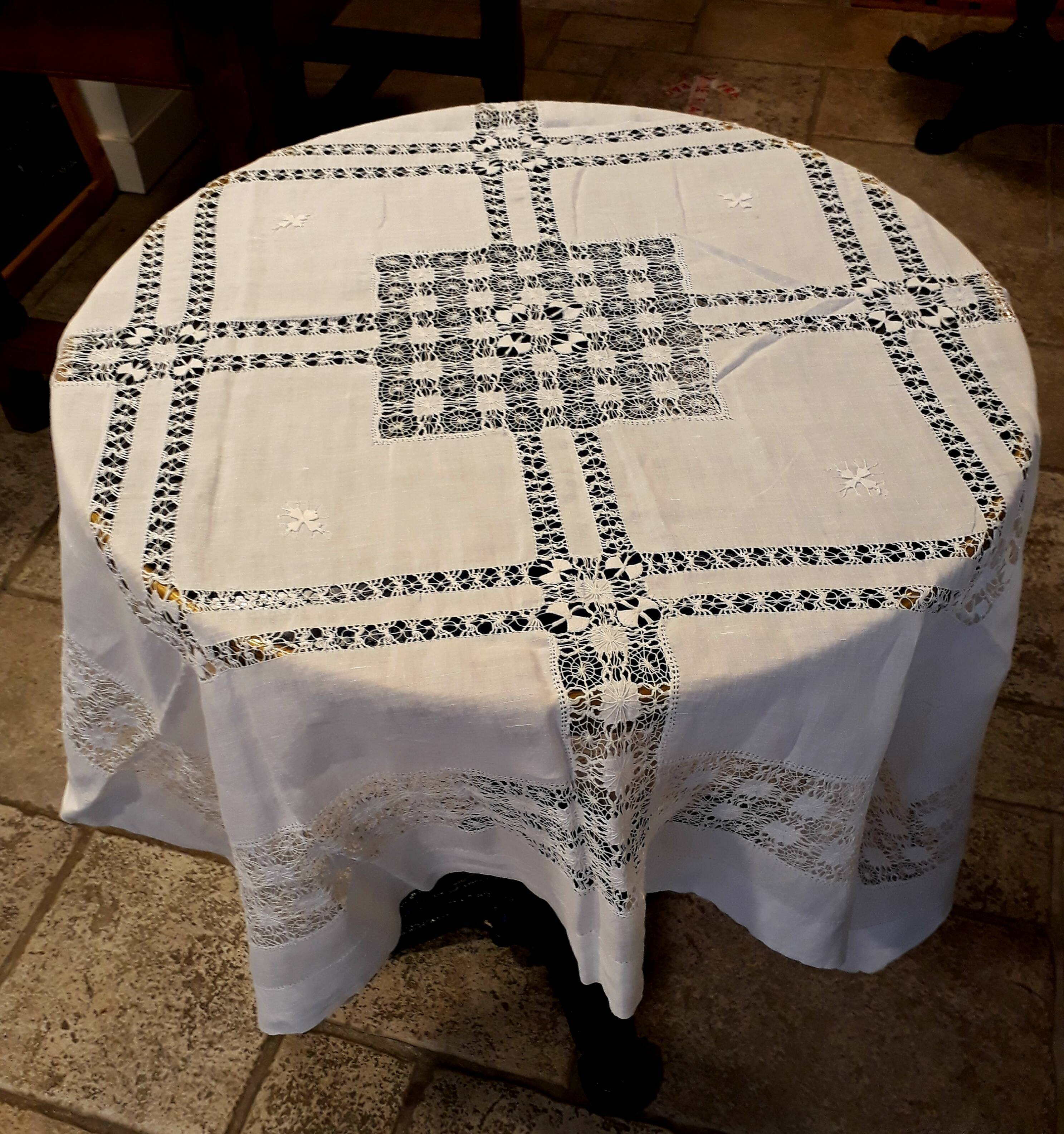 Embroidered centerpiece