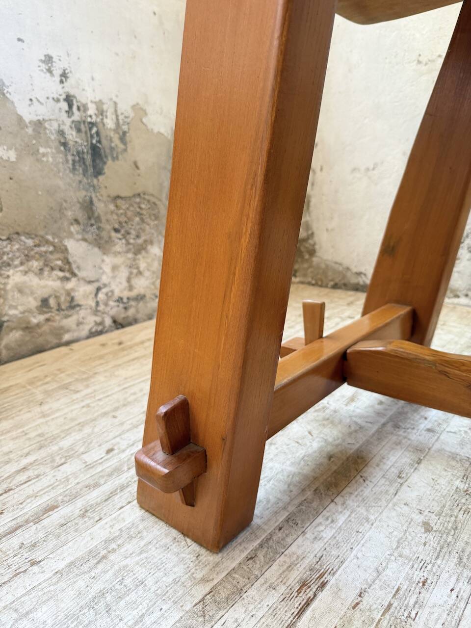 Aranjou farmhouse table in blond elm, 1950s