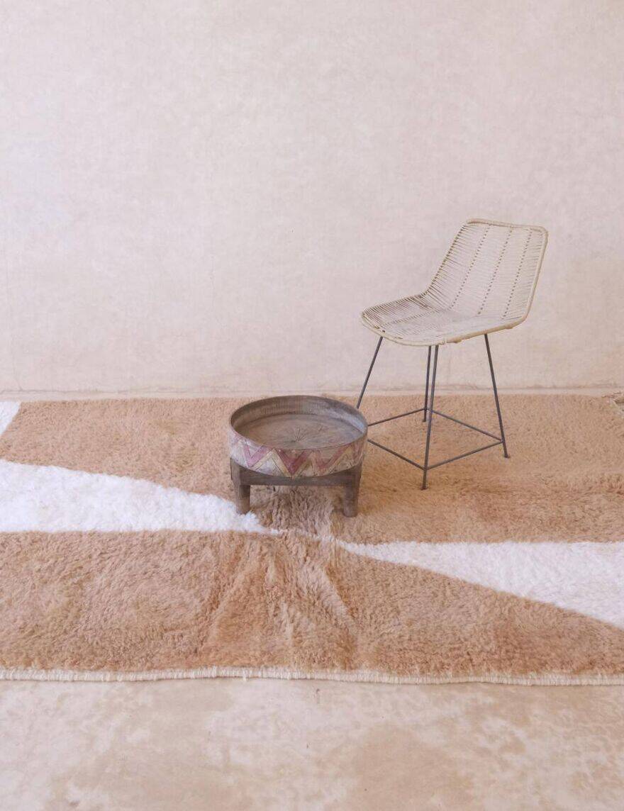 Traditional hand-woven Beni Ouraine rug, size 150 x 250 cm