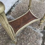 Pedestal table