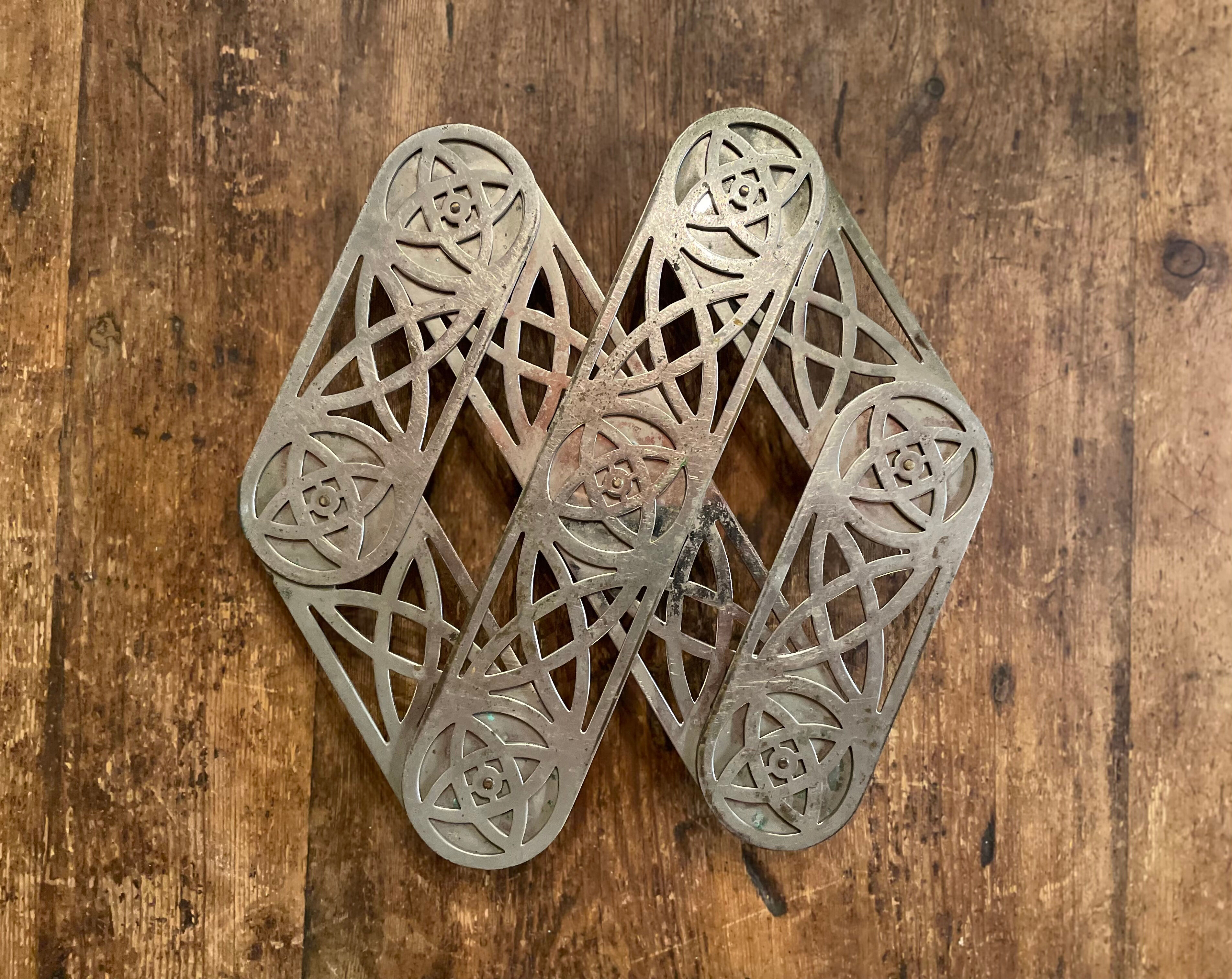 Flat underside accordion with wheels 1930