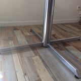 Round dining table of the 70s