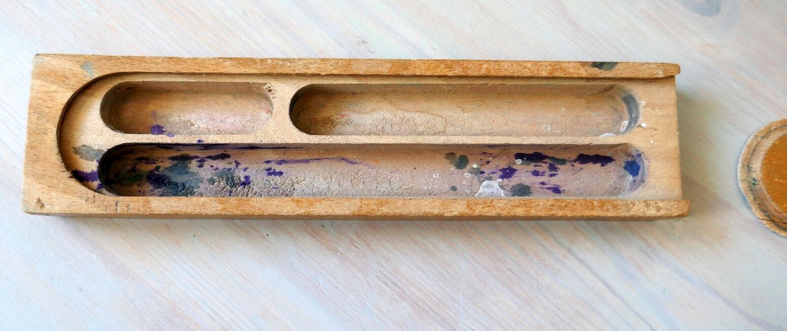 Plumier en bois décoré