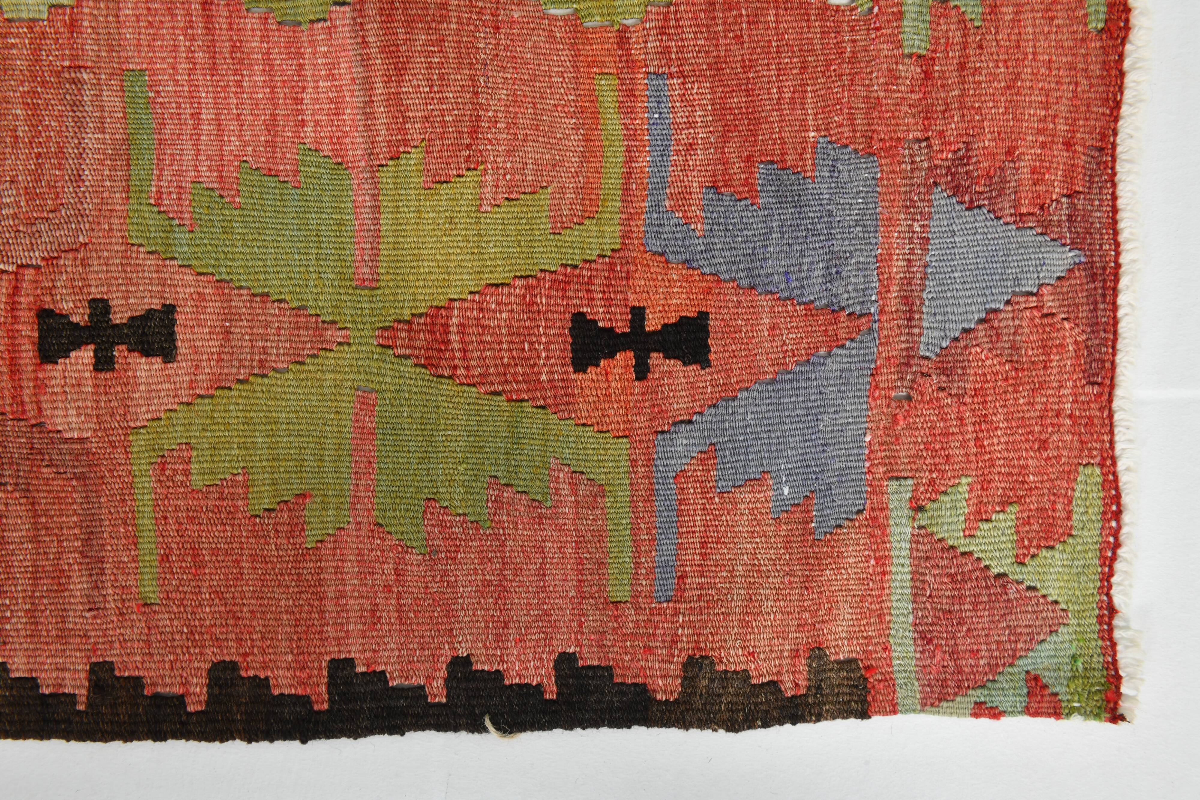 4x6 Red & Green Geometric Persian Kilim Rug, 132x194Cm
