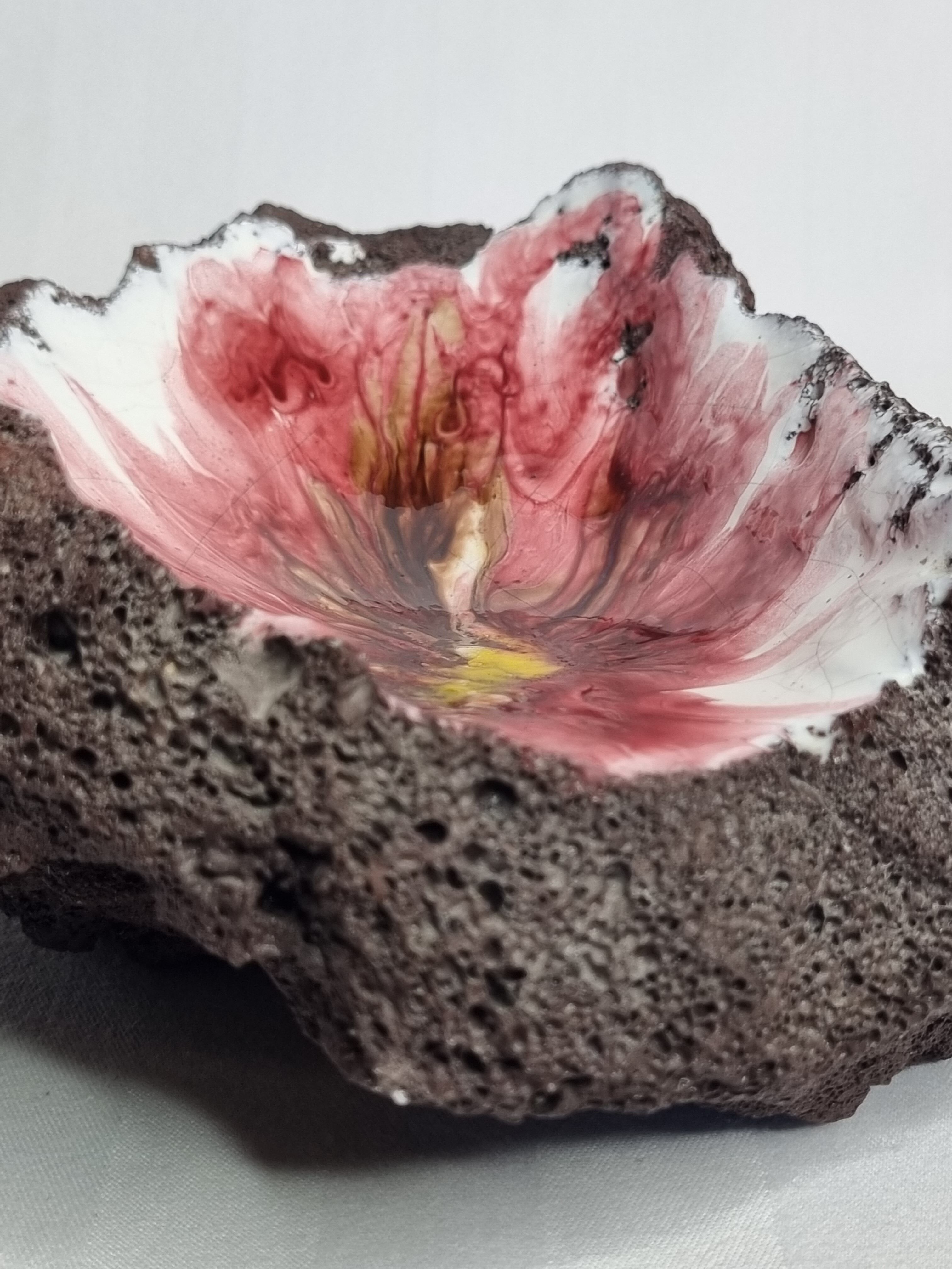 Empty pocket in vintage enamelled lava stone, 20 cm