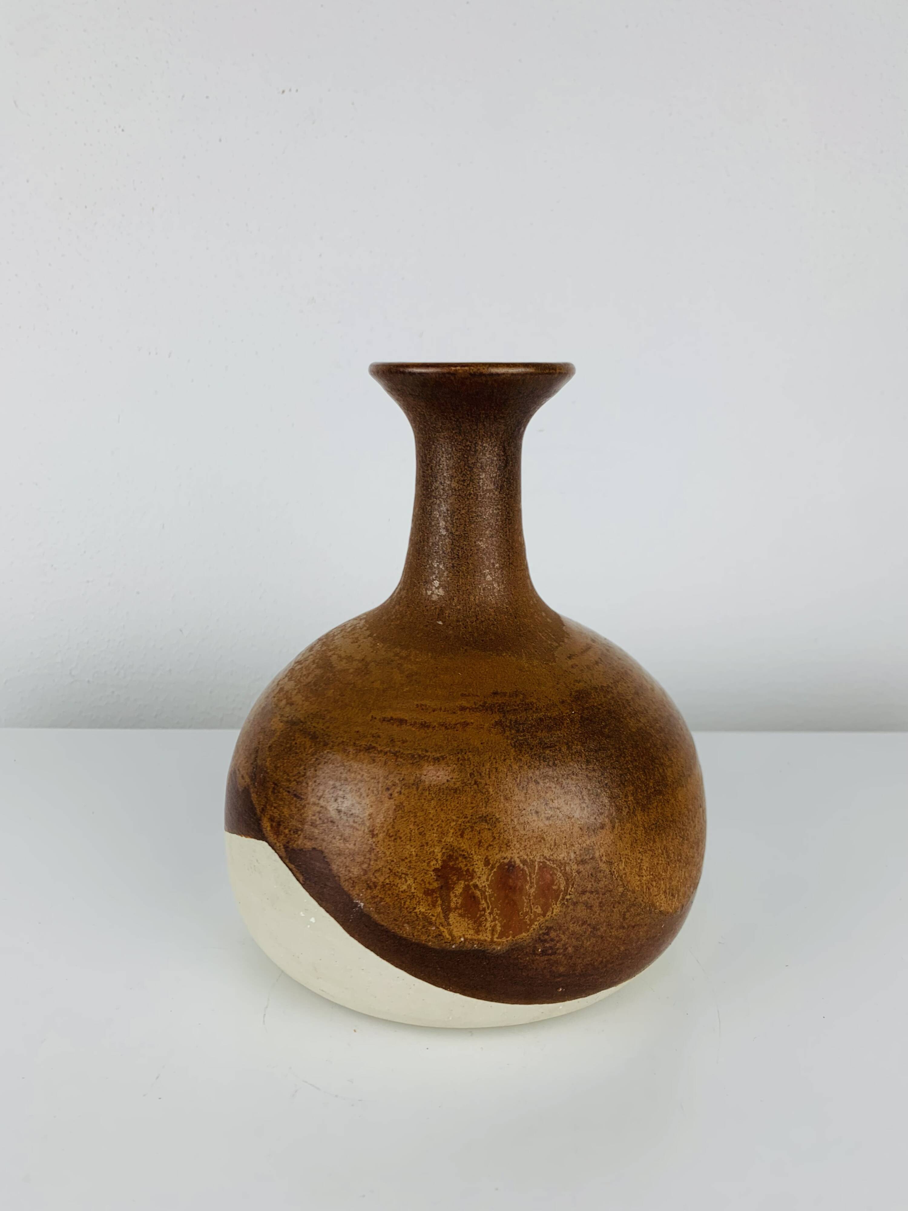 Vintage ceramic vase, brown and white.
