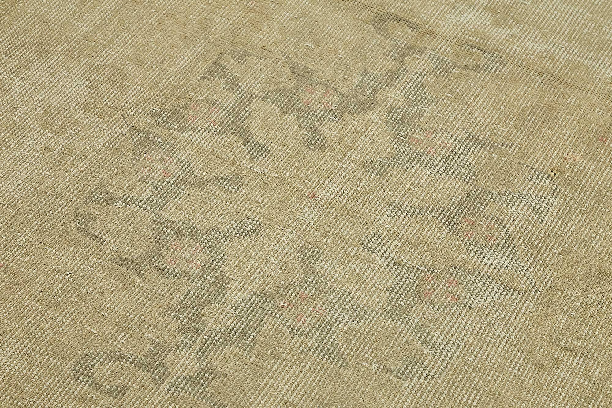Turkish Vintage Anatolian Rug 136 cm x 227 cm