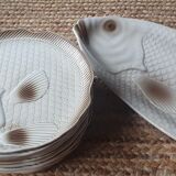 Set of 12 flat plates and dish