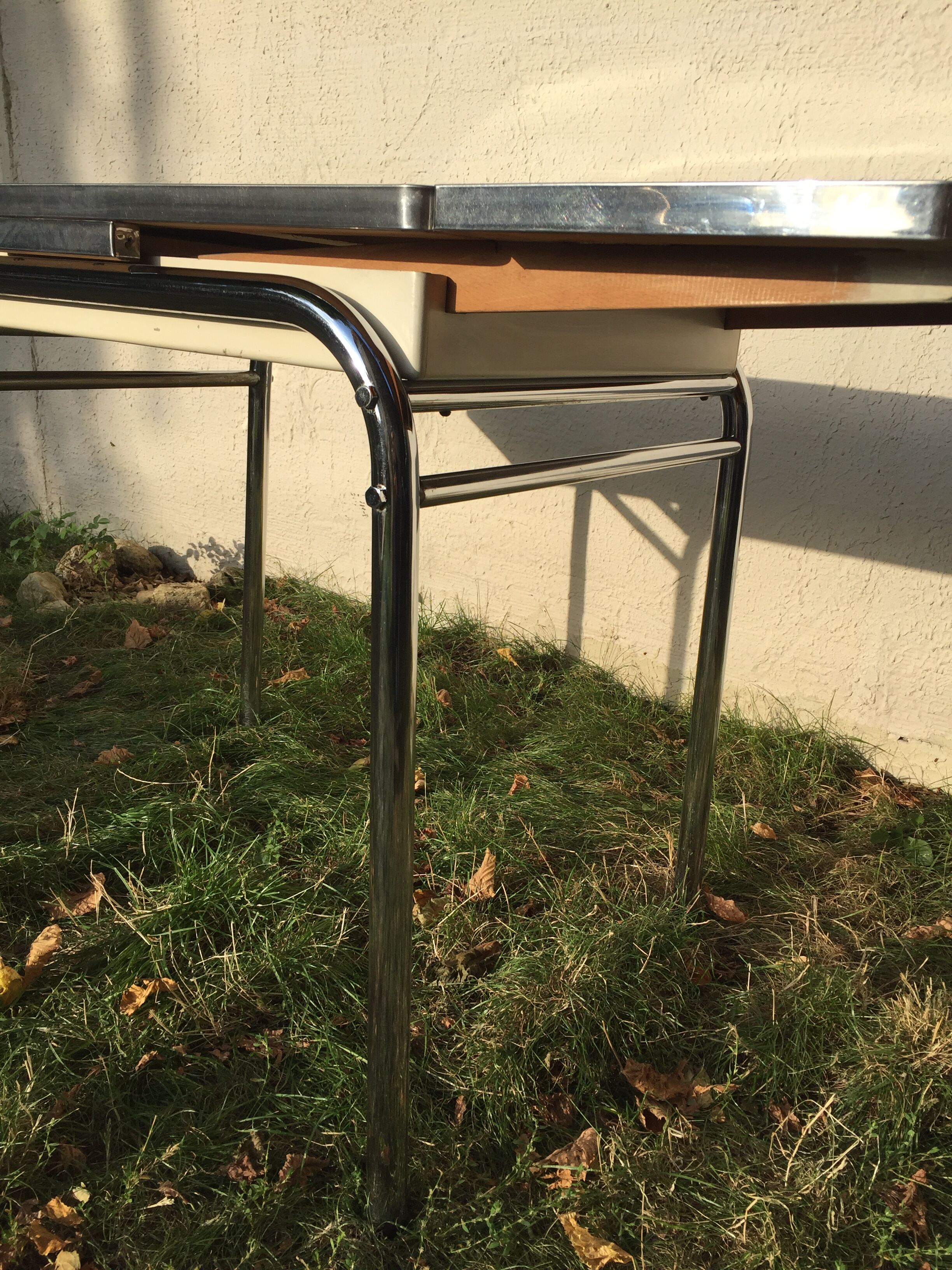 White vintage formica table 60s