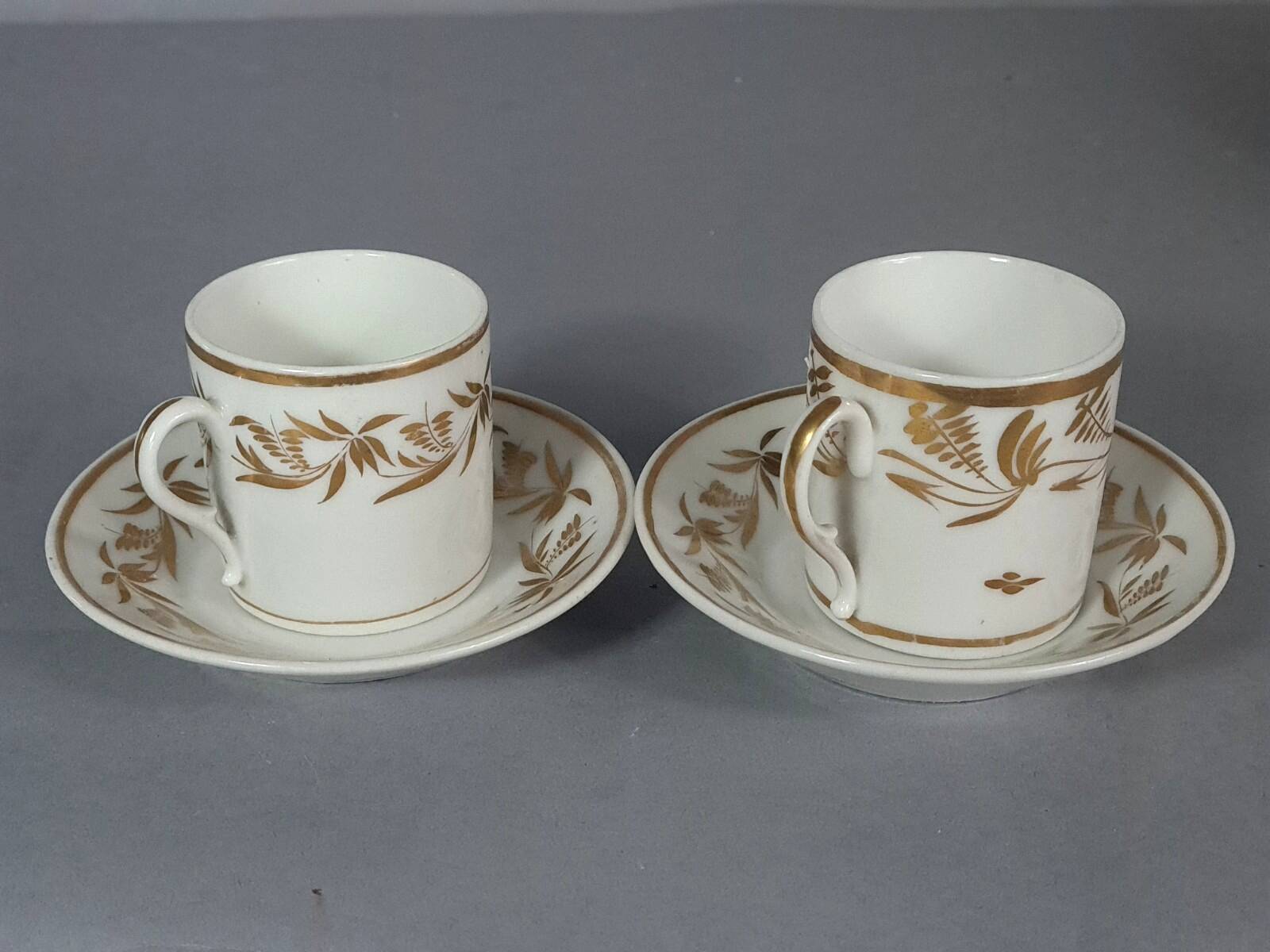Antique coffee service: jug + 2 cups, old Paris porcelain, 19th century C657