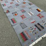 Handmade kilim rug
