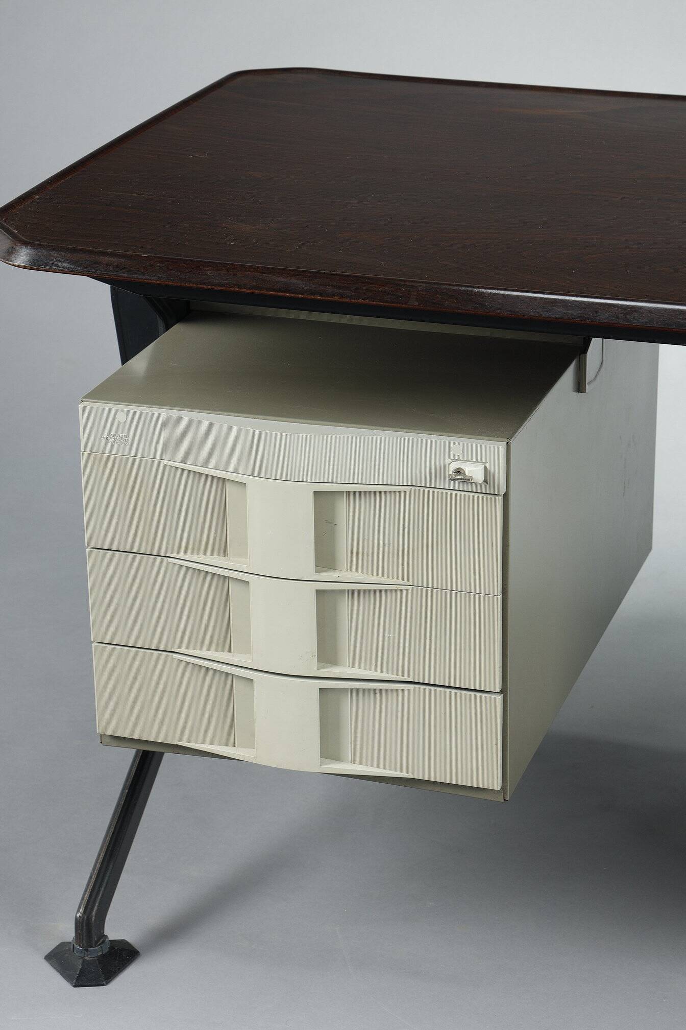 Large "ARCO" desk for Olivetti by BBPR