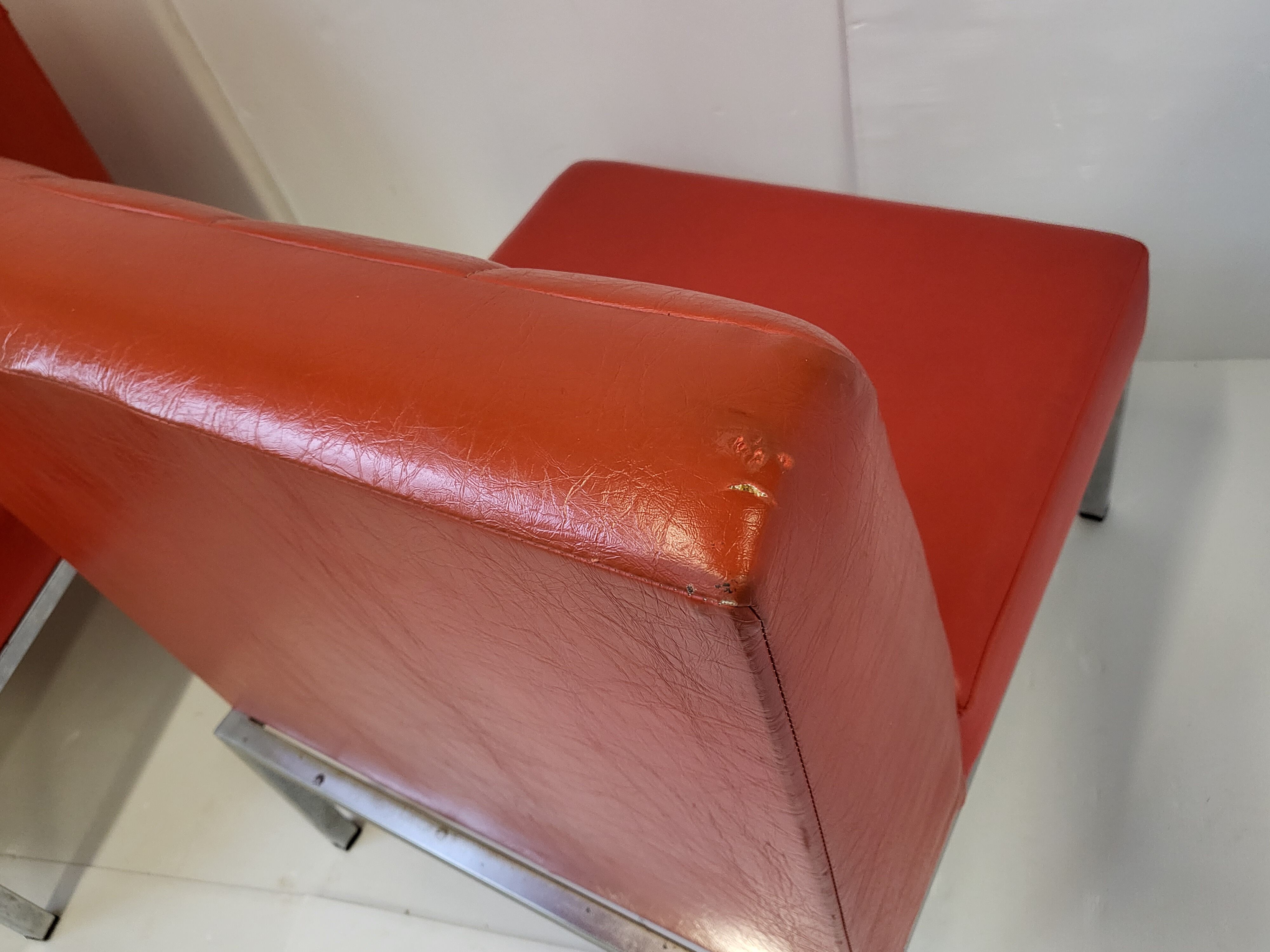 Suite of 3 vintage heaters forming a sofa