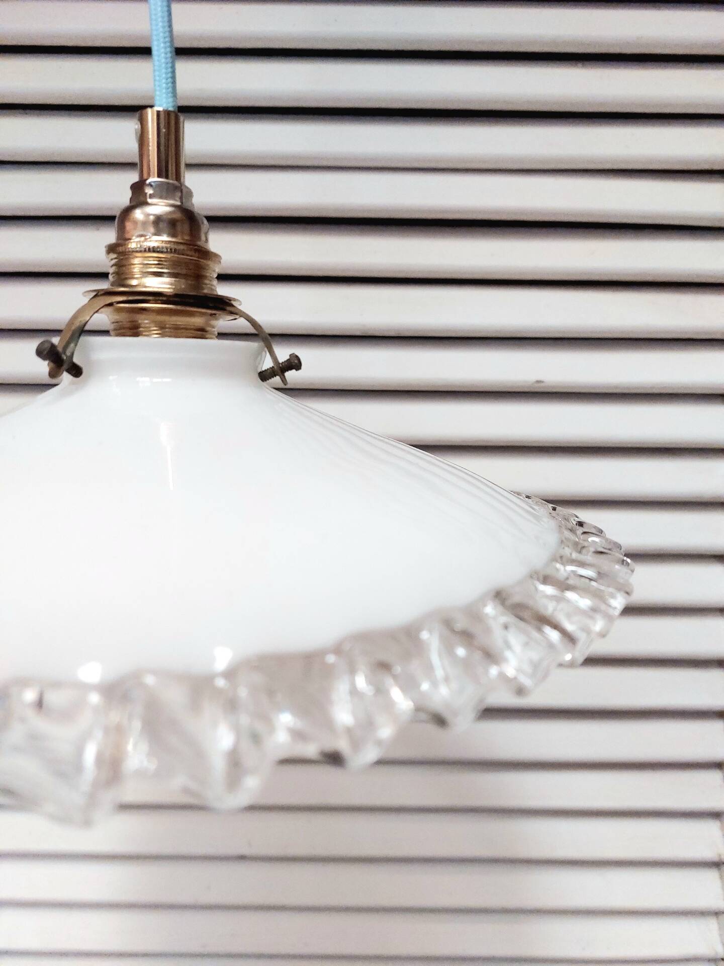 Suspension en opaline 