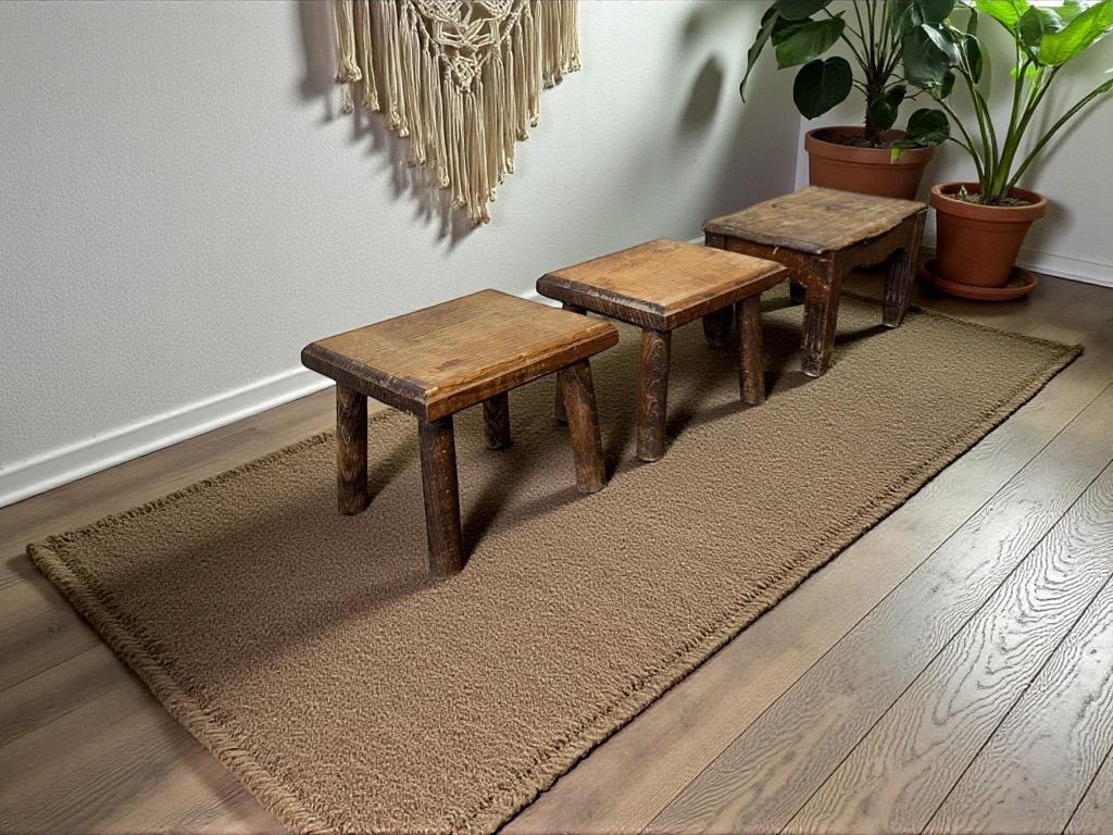 Stools/plant stands/vintage wooden side table