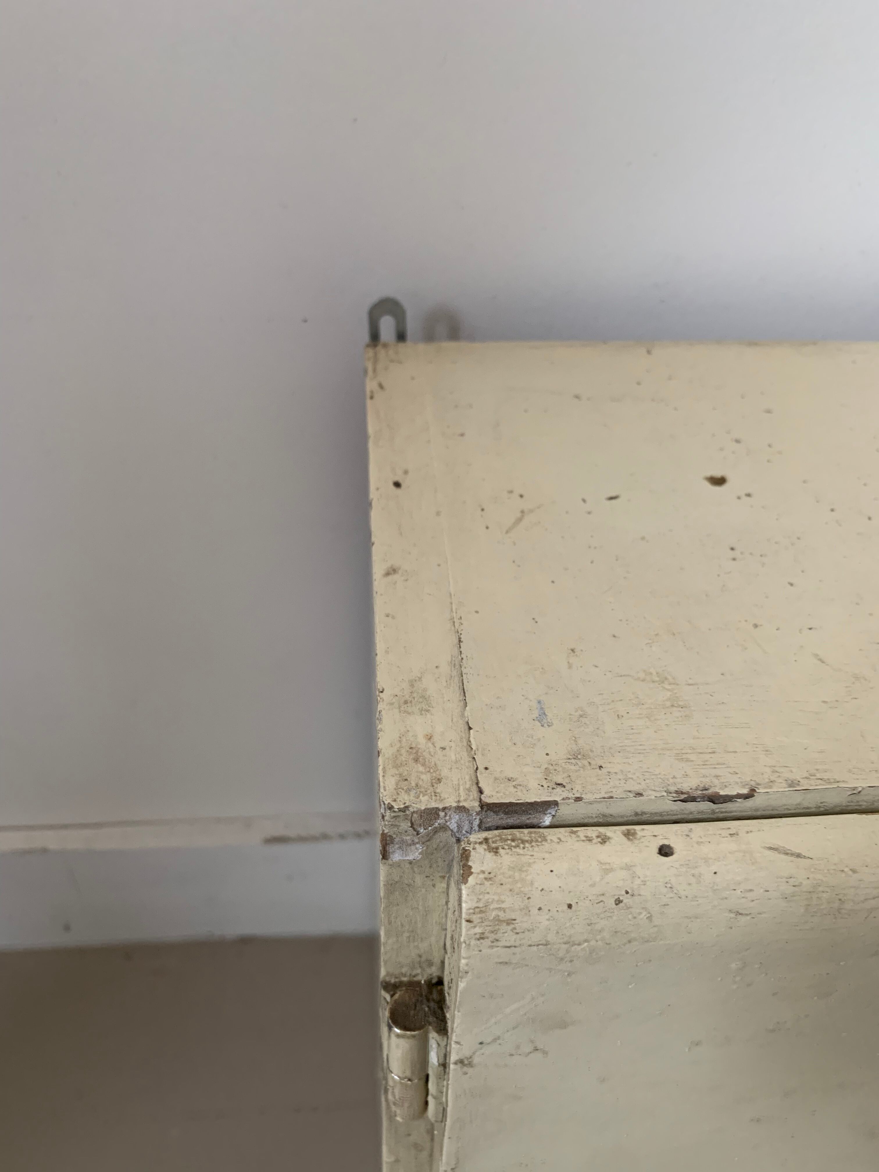 Wall cabinet 50s