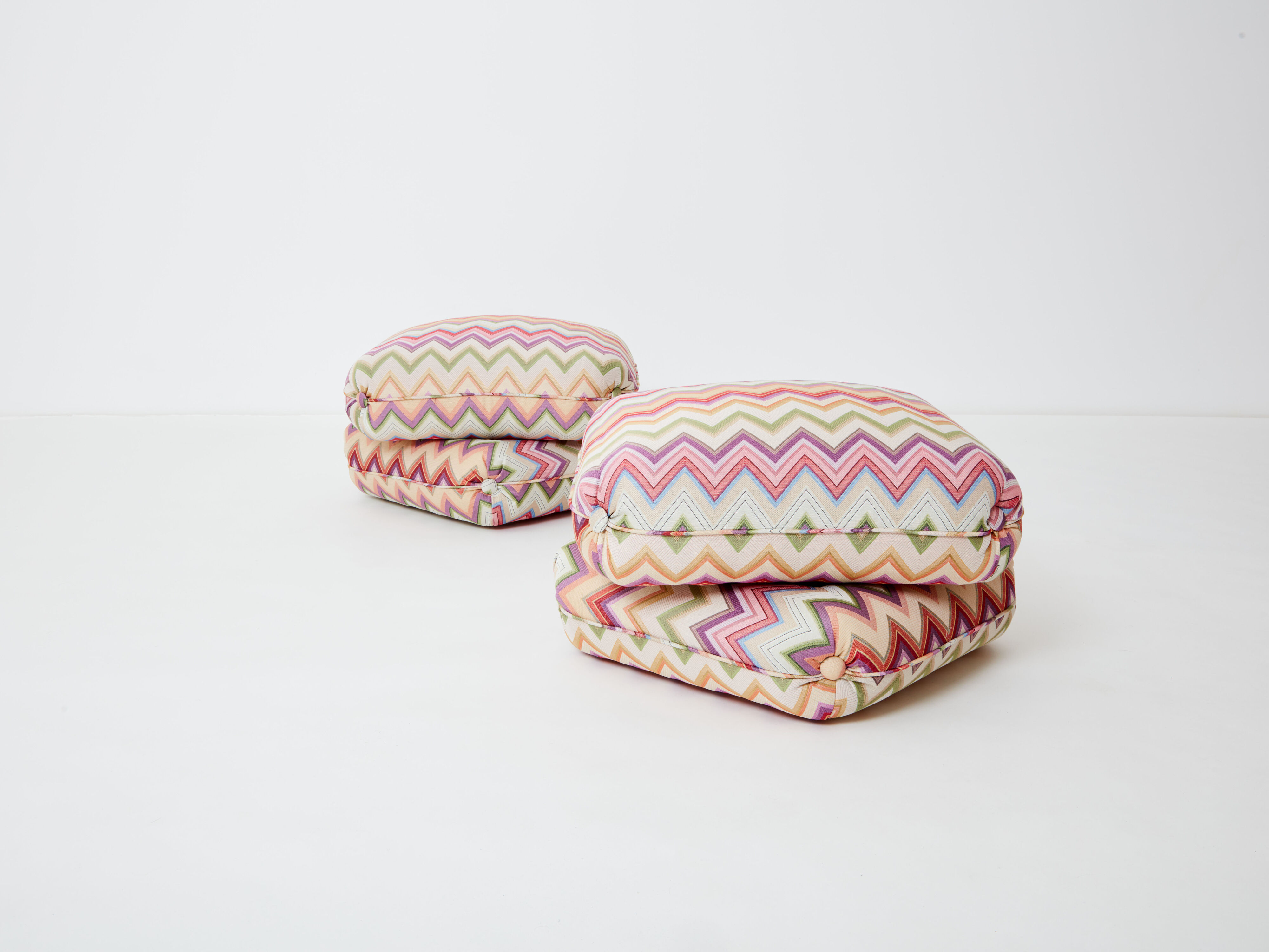 Paire de poufs 1970