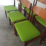 A set of 6 dining room chairs