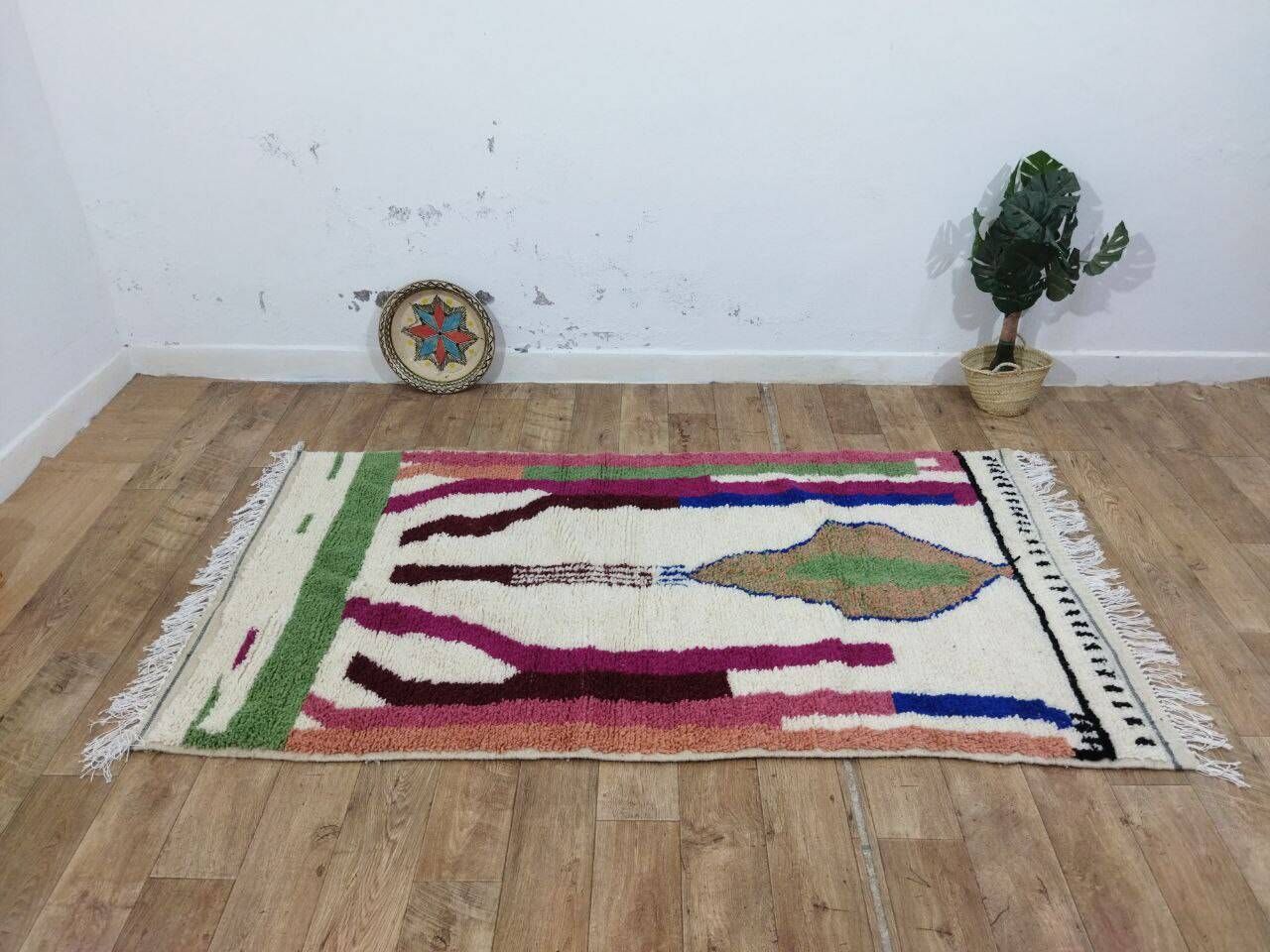Azilal Berber rug in handmade wool 230 X 125 CM