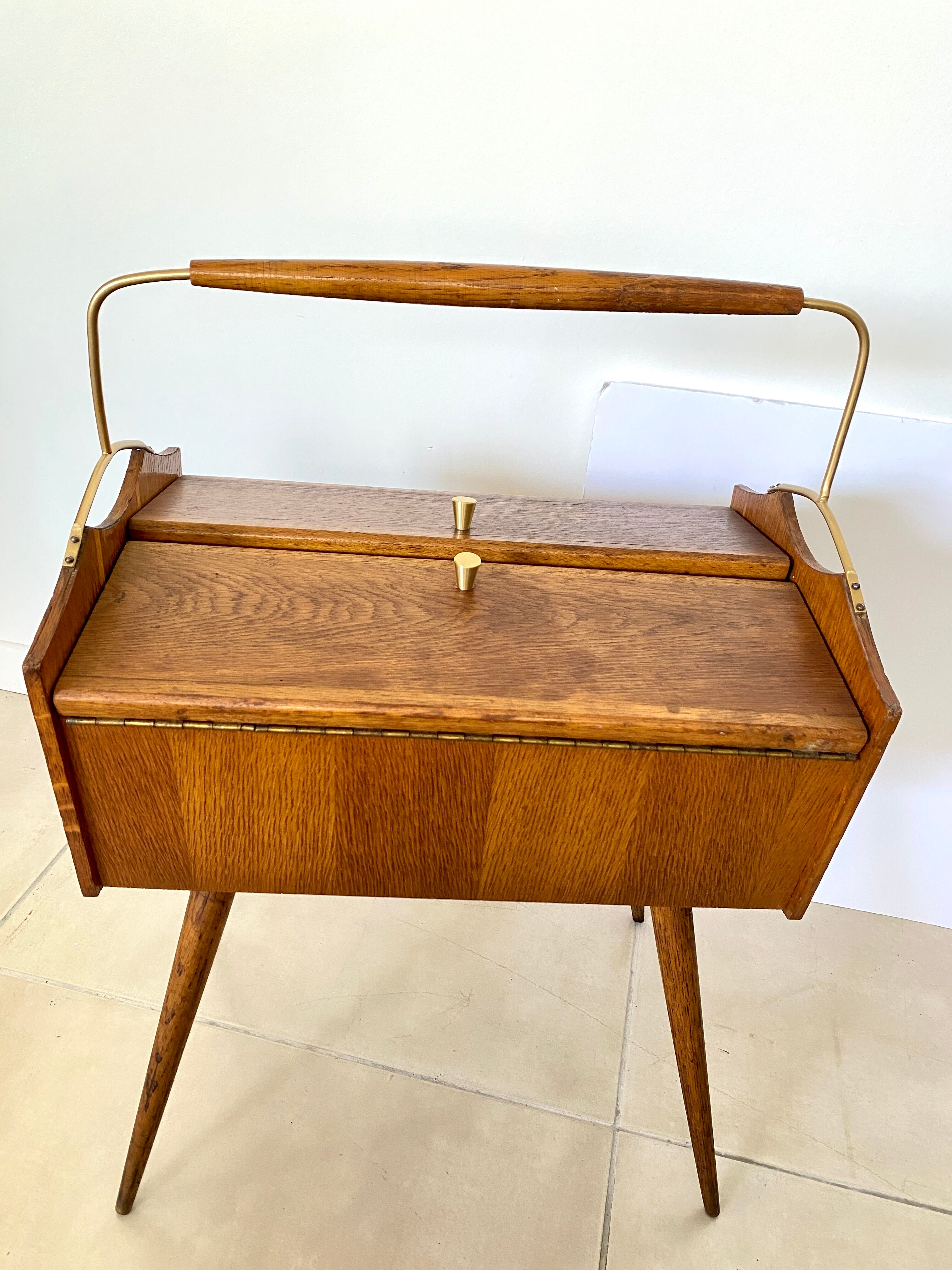 Vintage worker compass feet