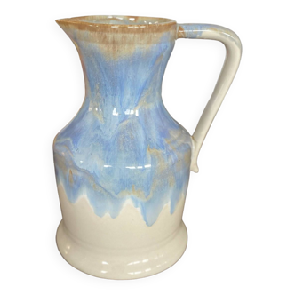 Blue gradient pitcher