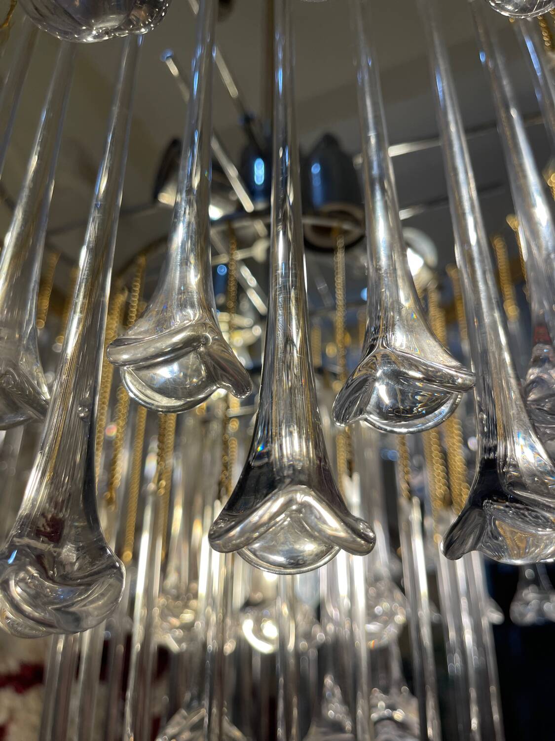 Venini lustre verre florale structure laiton , Italie 1980