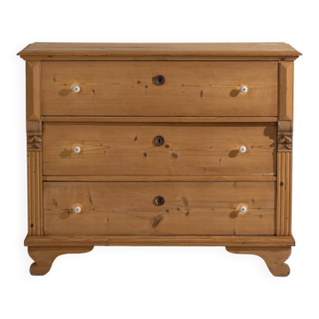 Antique chest with three drawers (circa 1920)