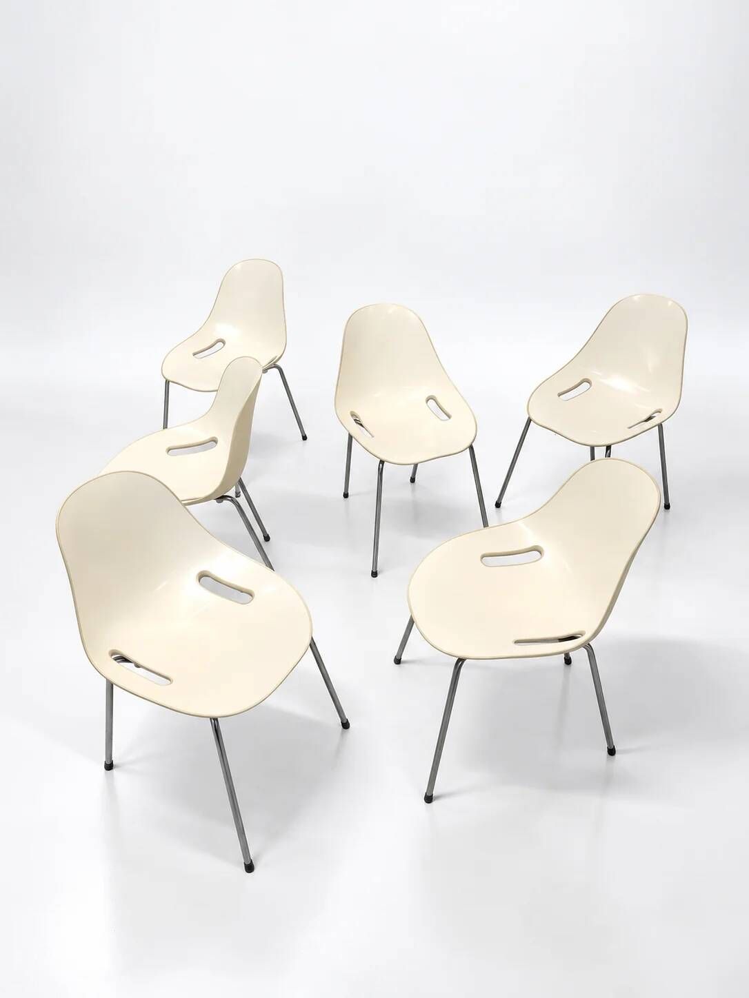 Set of 6 stackable chairs "Lola" by Syn Design